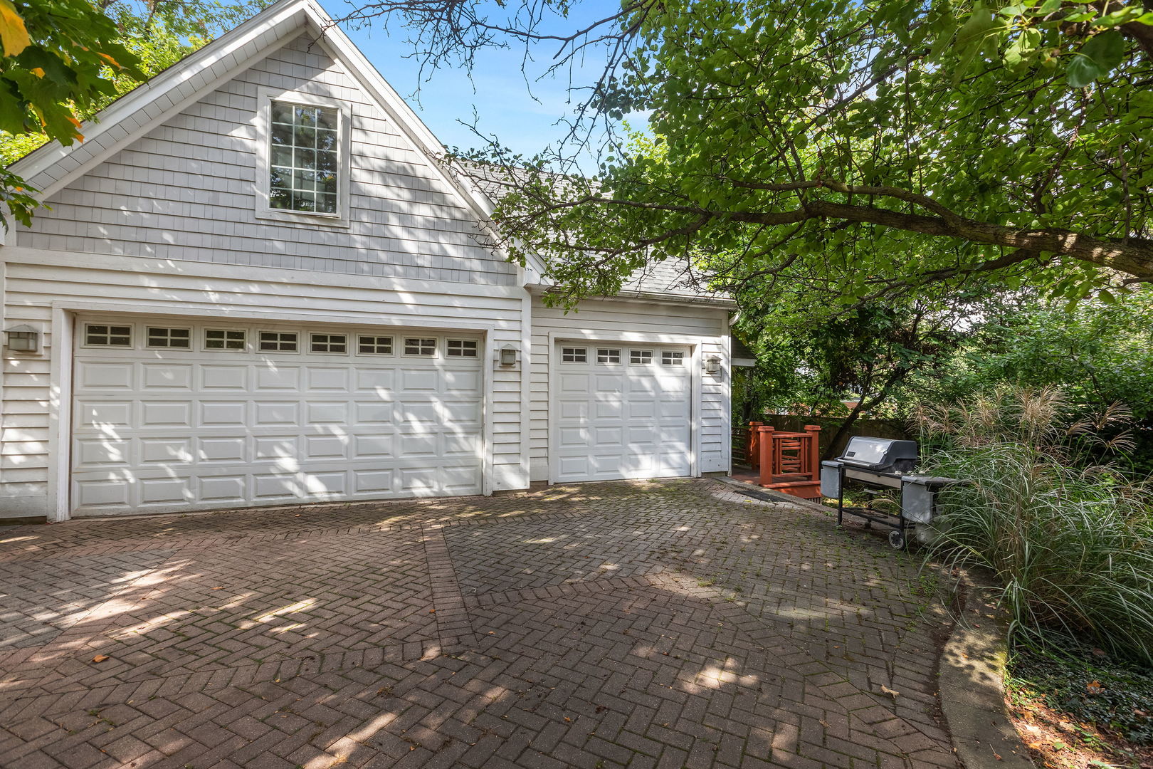 918 N Cross Street, Wheaton, IL 60187