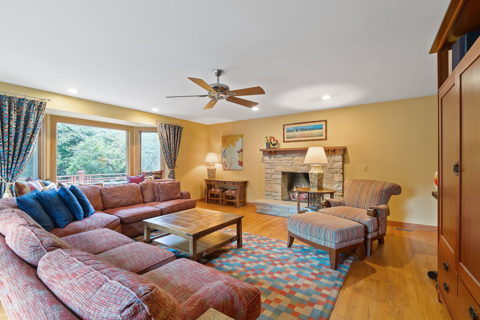 918 N Cross Street, Wheaton, IL 60187