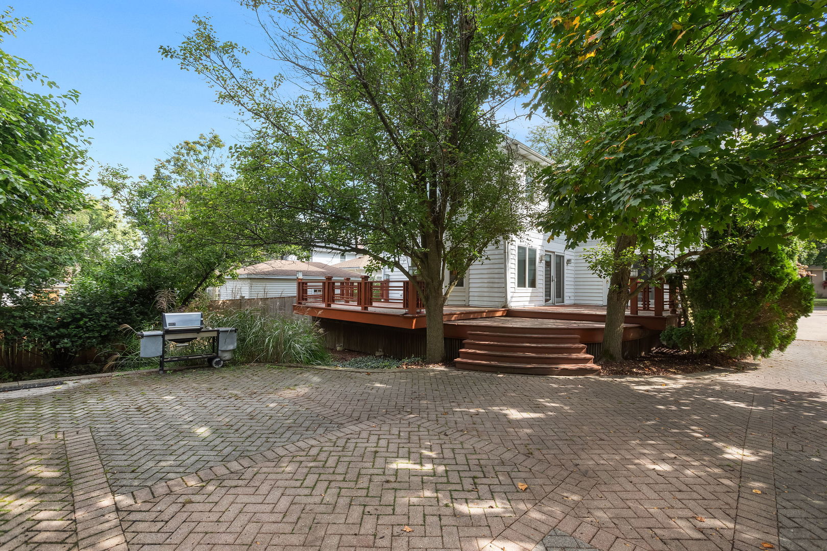 918 N Cross Street, Wheaton, IL 60187