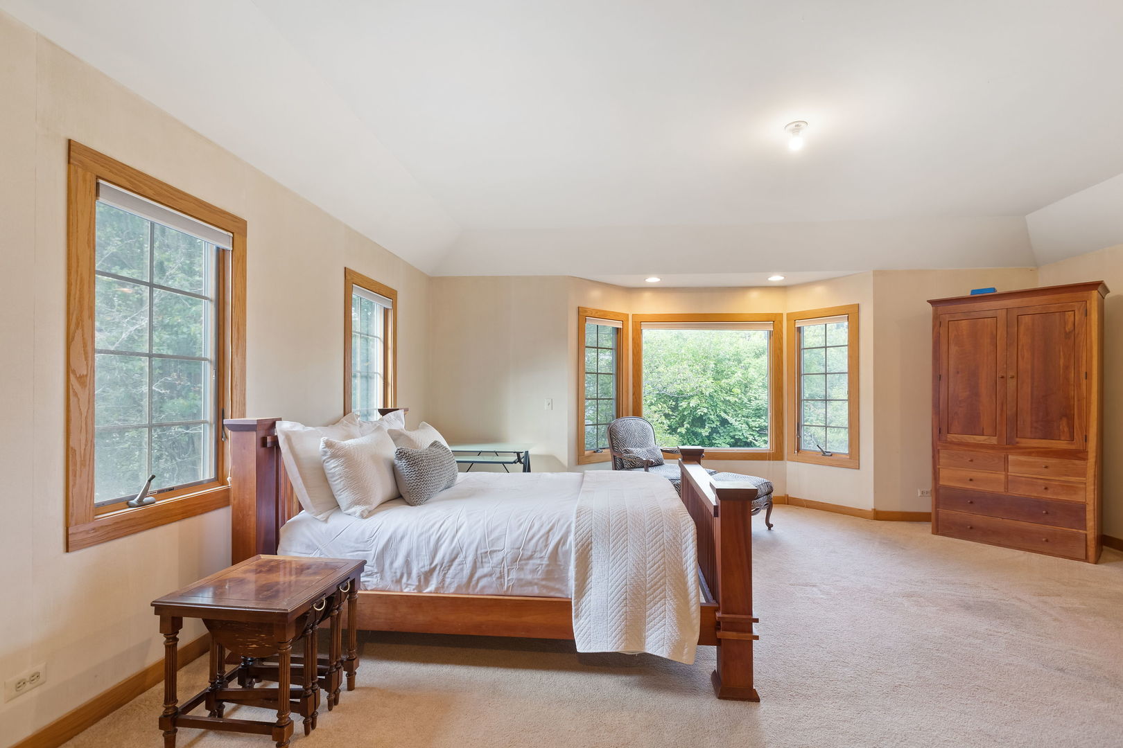 918 N Cross Street, Wheaton, IL 60187