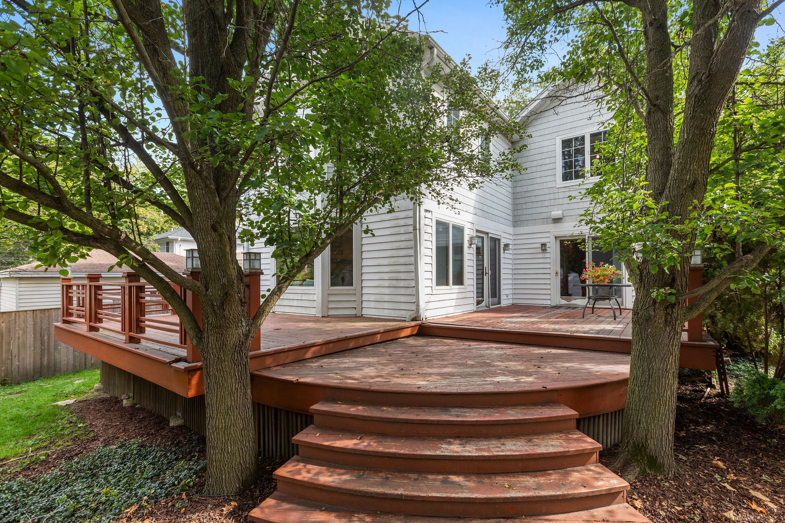 918 N Cross Street, Wheaton, IL 60187