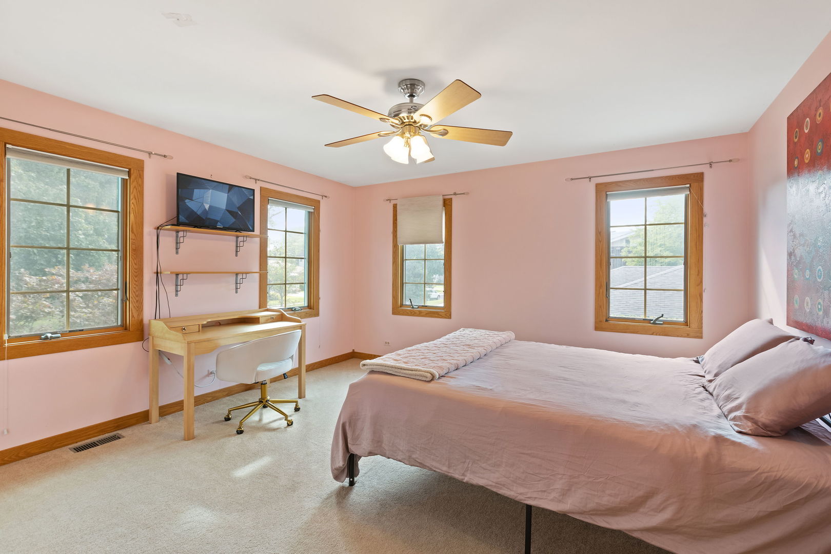 918 N Cross Street, Wheaton, IL 60187