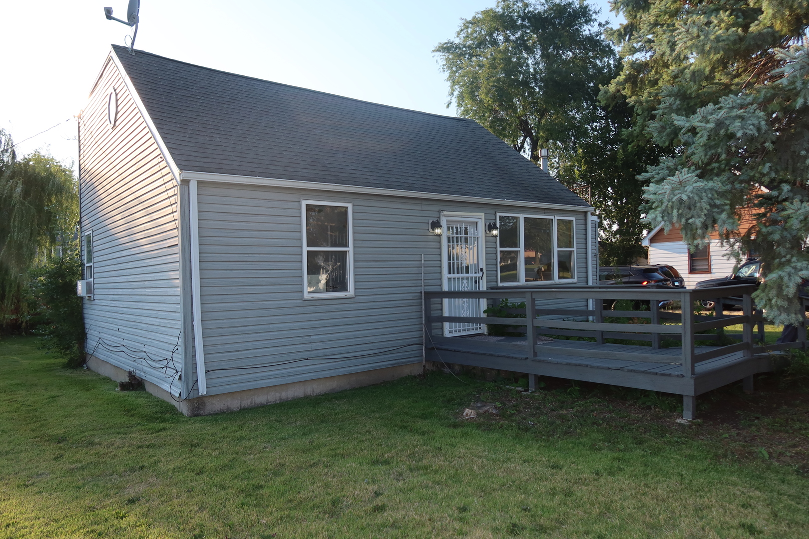 8638 Central Avenue, Burbank, IL 60459