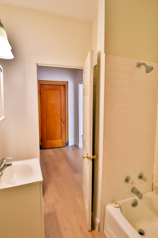 3302 Kenilworth Avenue #306, Berwyn, IL 60402