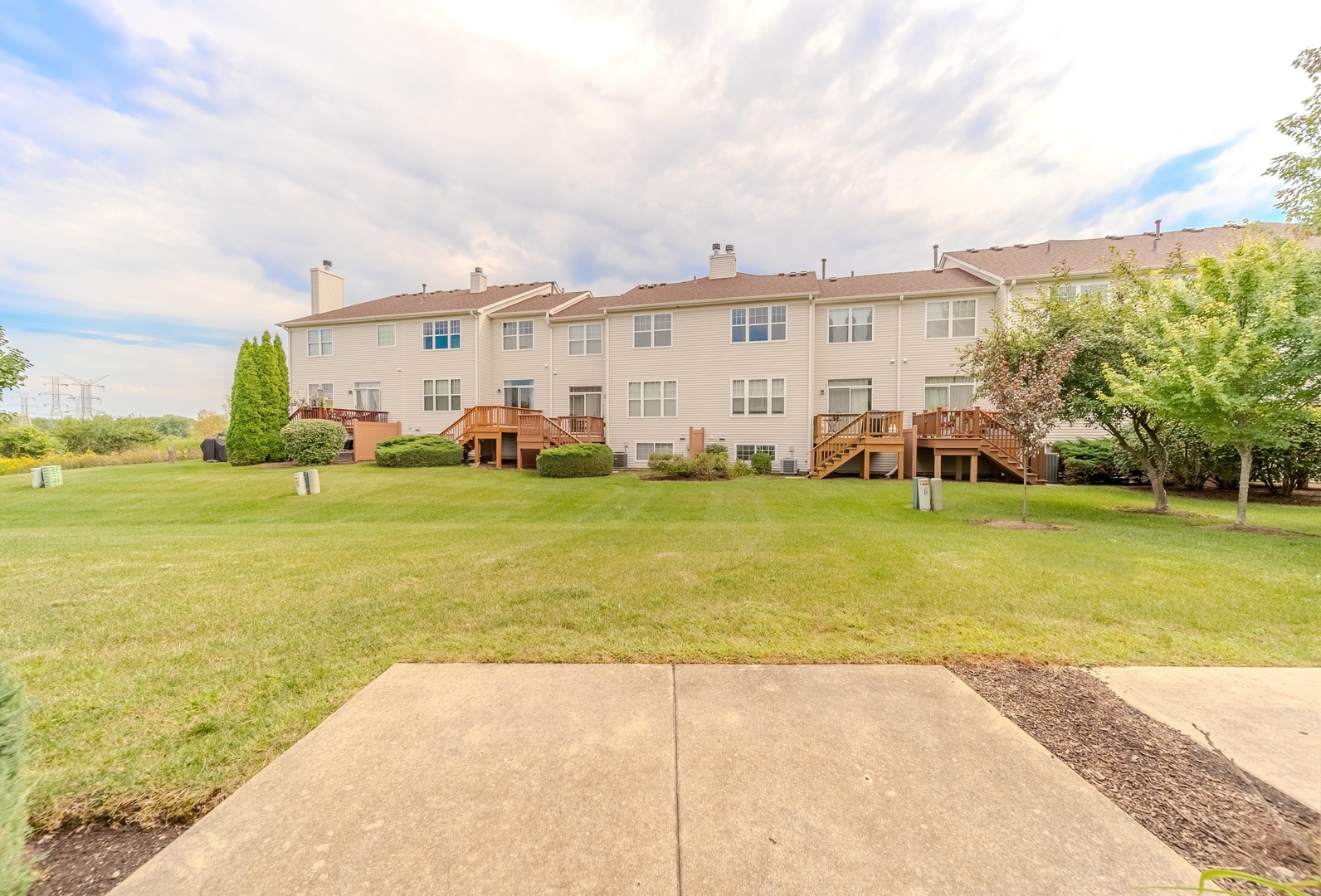 2825 Glacier Way #C, Wauconda, IL 60084