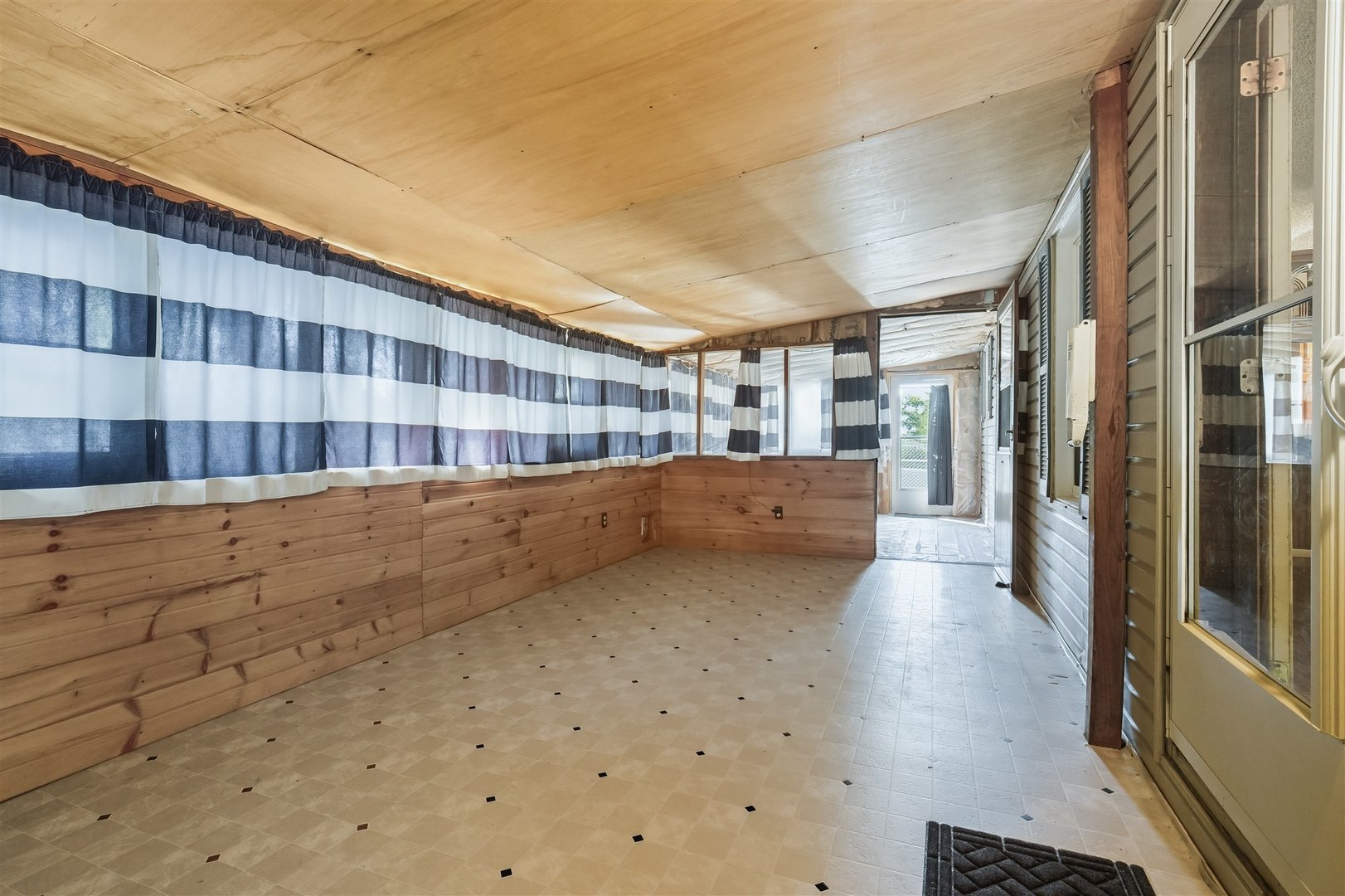 406 Park Street, Kappa, IL 61738