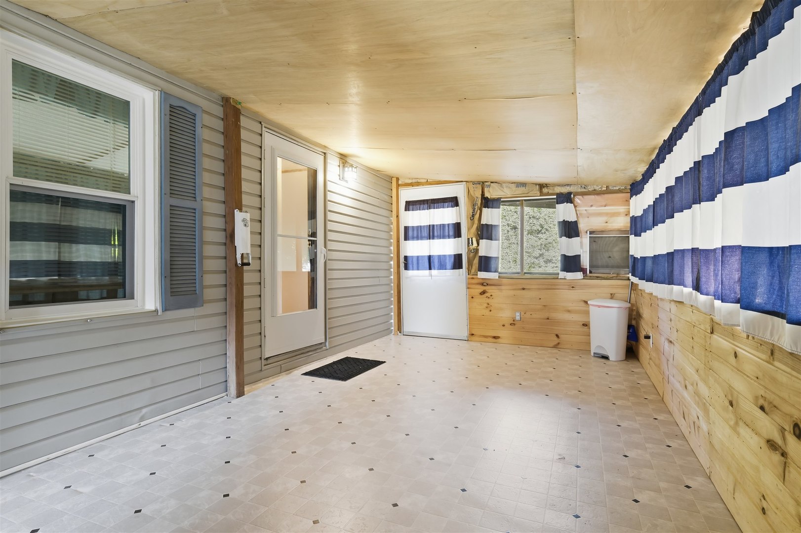 406 Park Street, Kappa, IL 61738