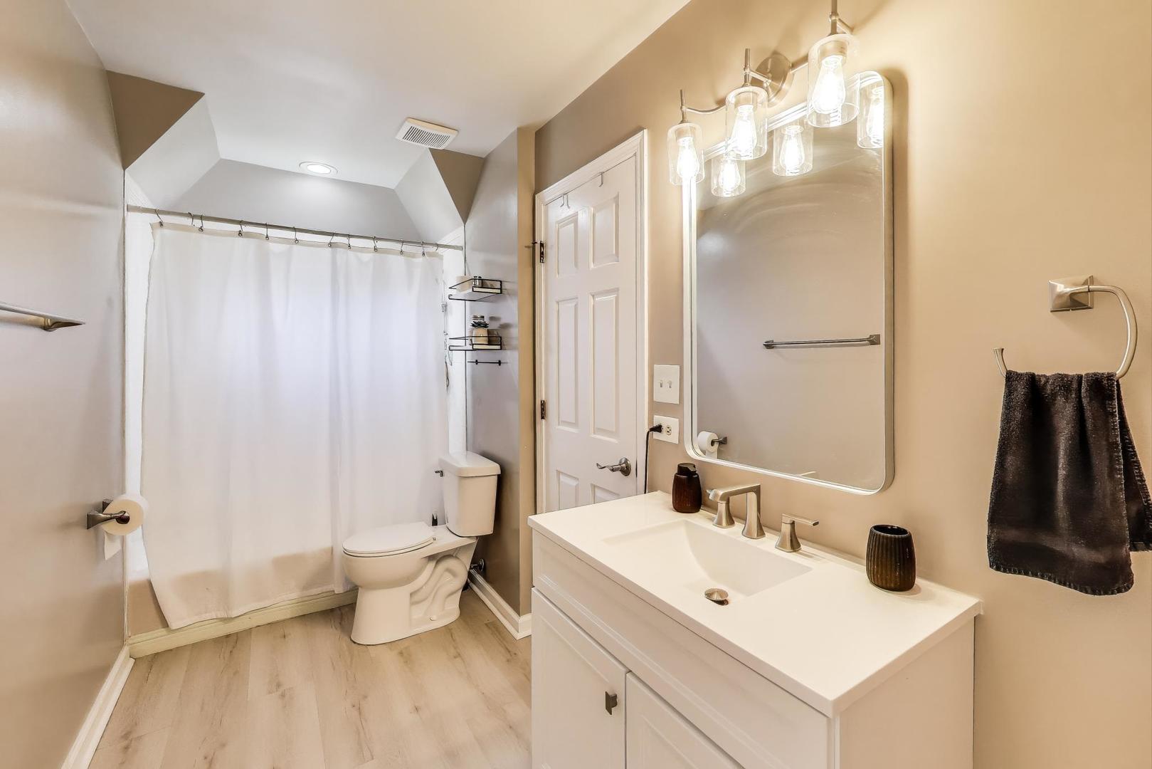 8990 W 99th Street, Palos Hills, IL 60465