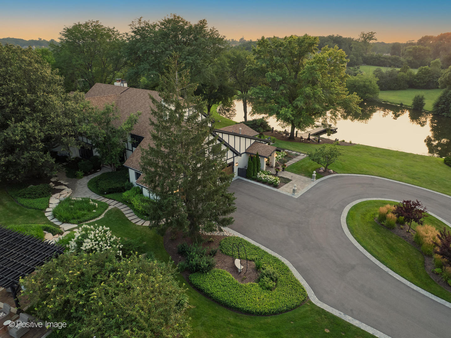 10S370 Madison Street, Burr Ridge, IL 60527