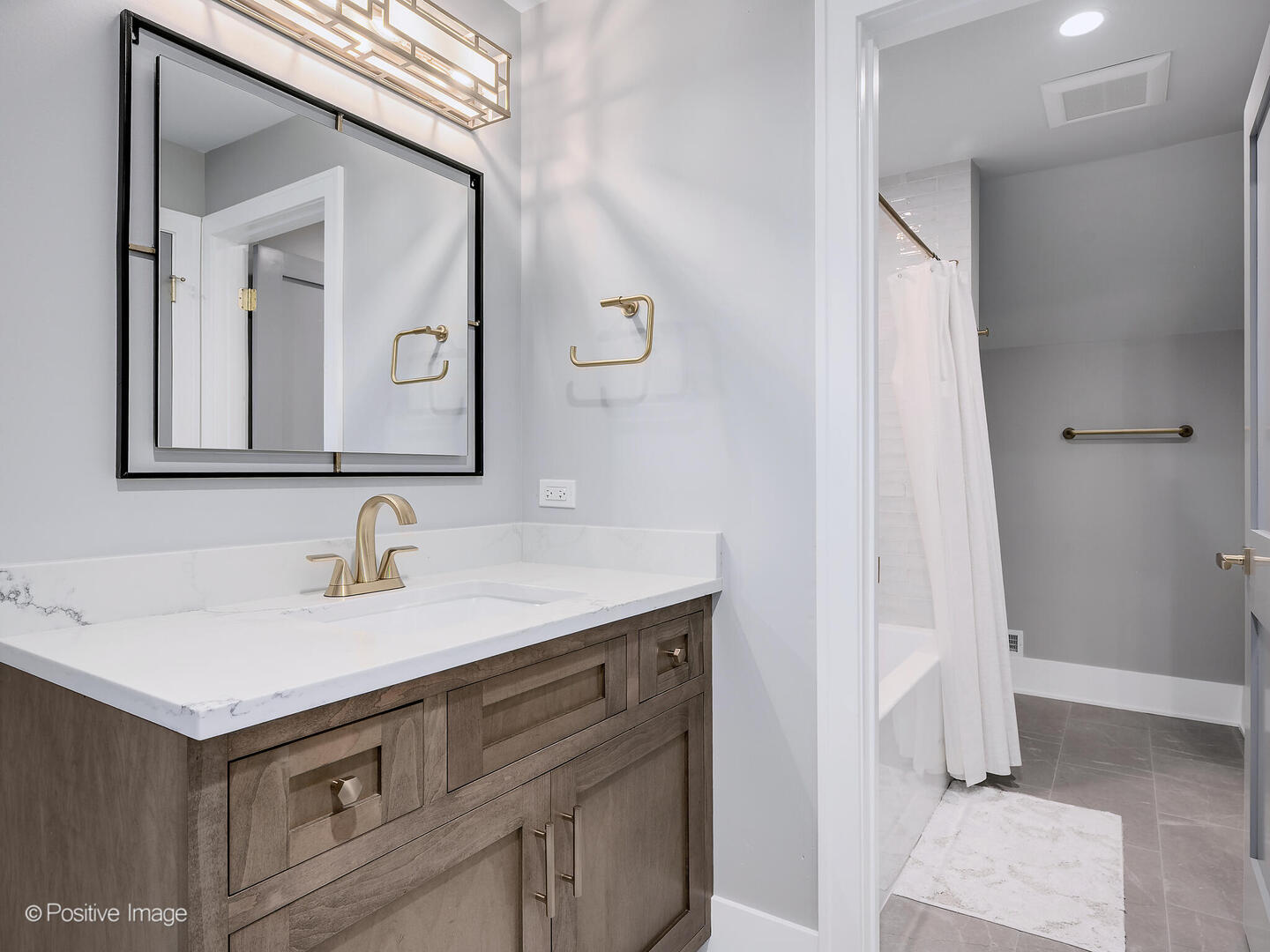 10S370 Madison Street, Burr Ridge, IL 60527