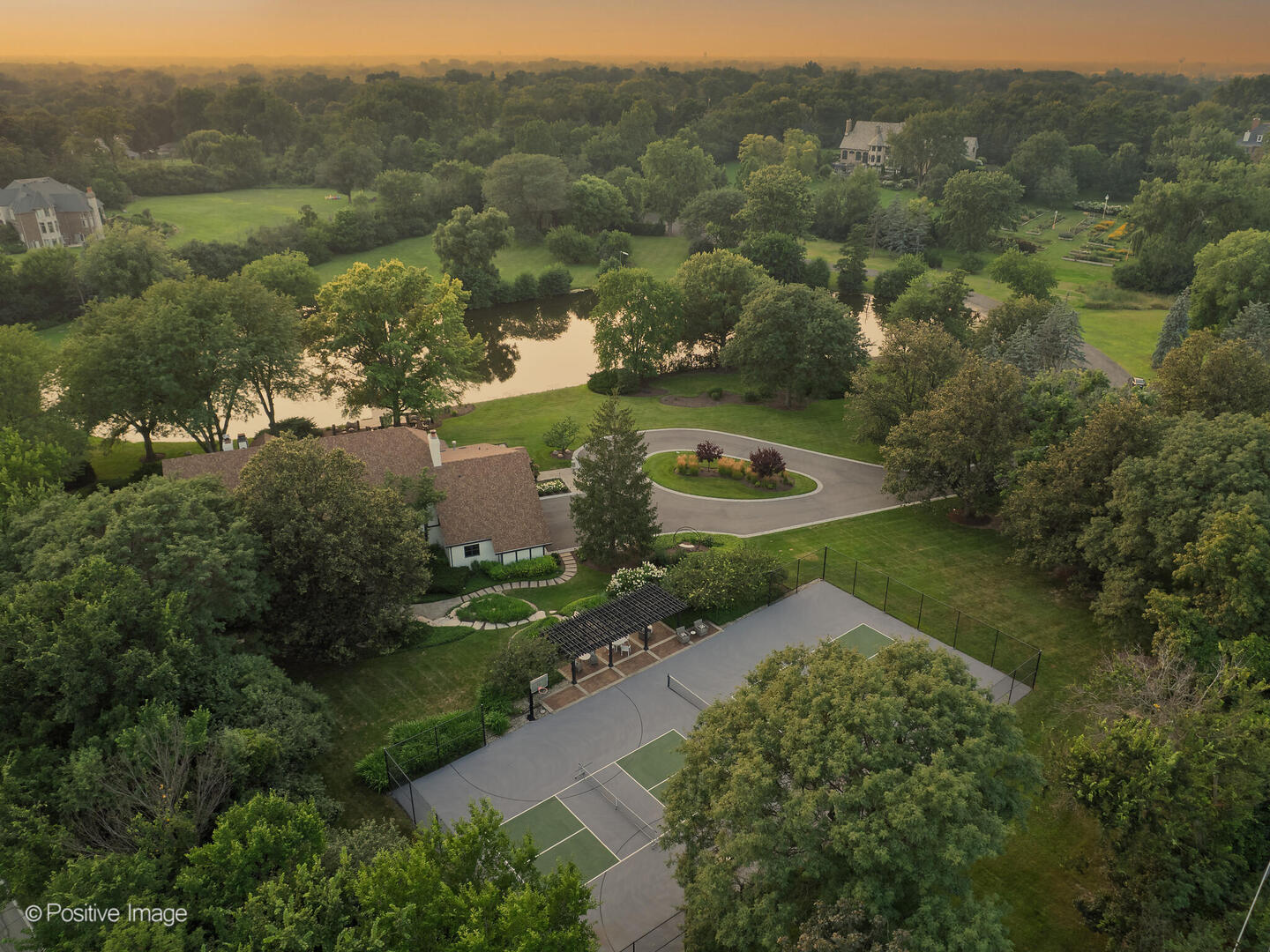 10S370 Madison Street, Burr Ridge, IL 60527