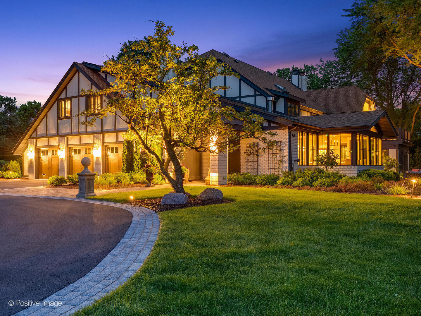 10S370 Madison Street, Burr Ridge, IL 60527