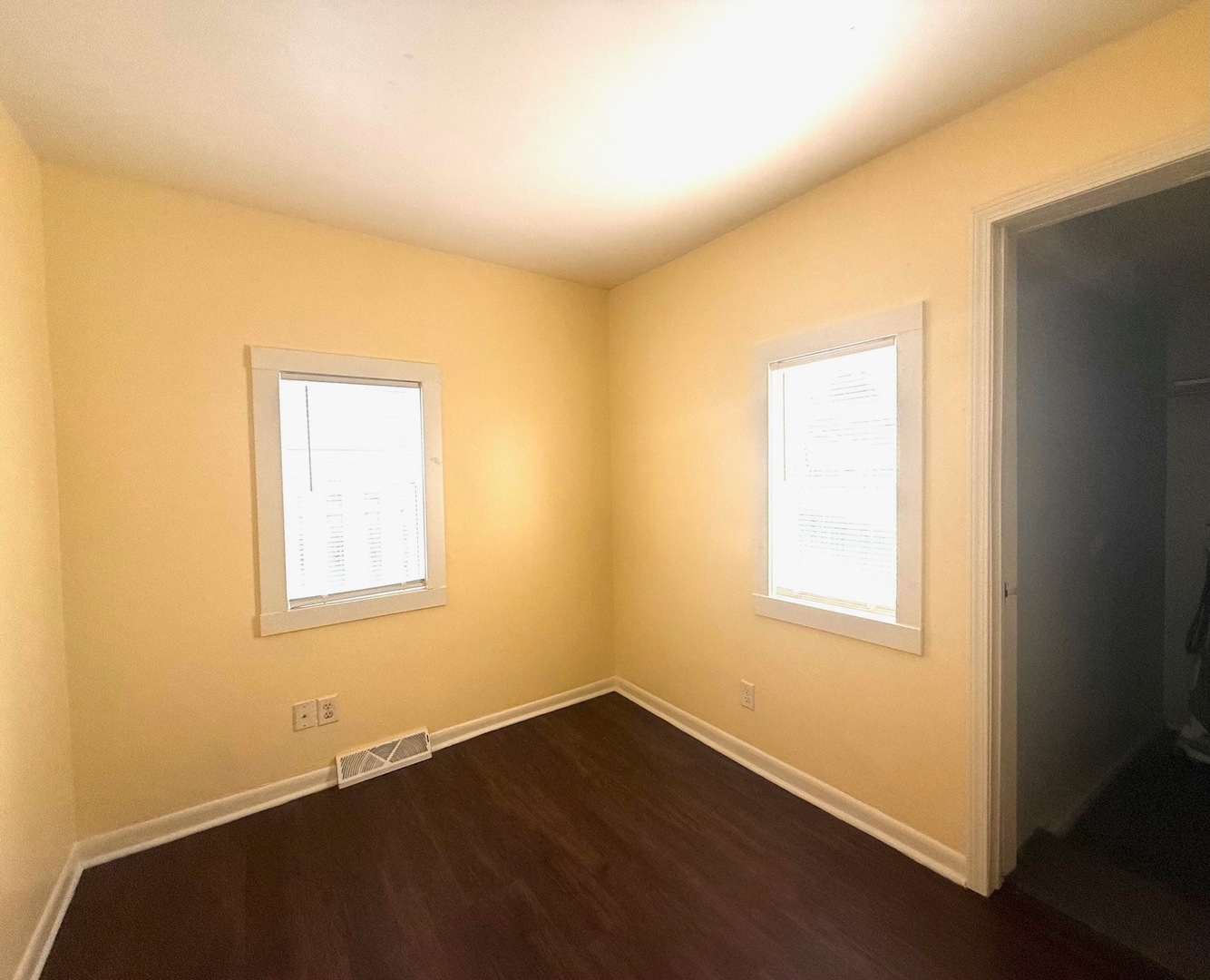 1610 Goldenrod Terrace, Round Lake Beach, IL 60073