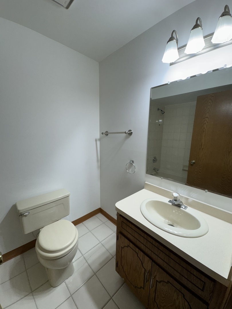 4535 Rumsey Avenue #3E, Oak Lawn, IL 60453