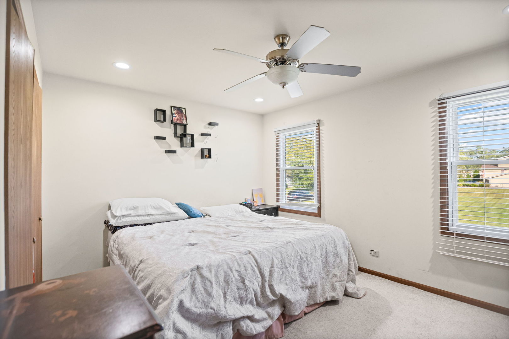 1283 Bristol Lane, Hanover Park, IL 60133