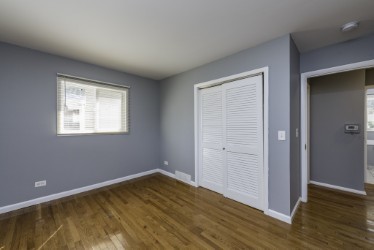 2903 Emmaus Avenue, Zion, IL 60099