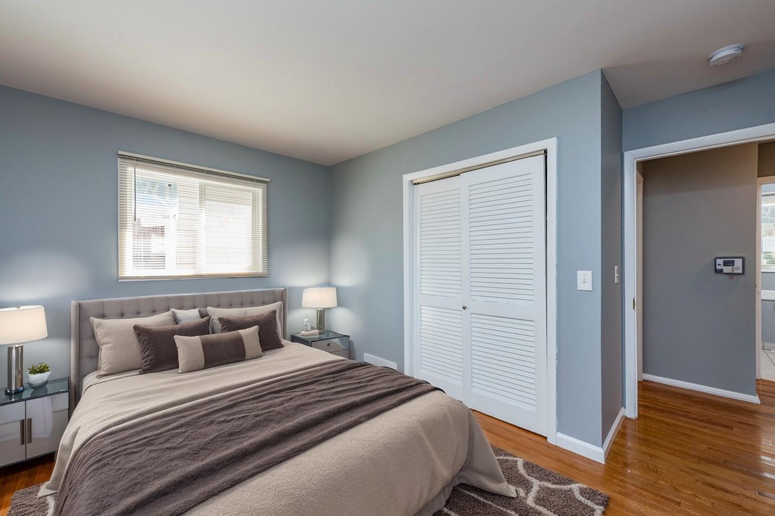 2903 Emmaus Avenue, Zion, IL 60099