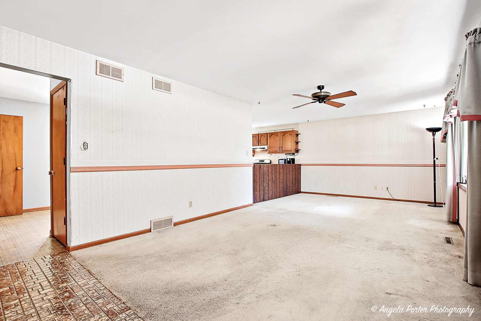 1810 21st Street, Zion, IL 60099