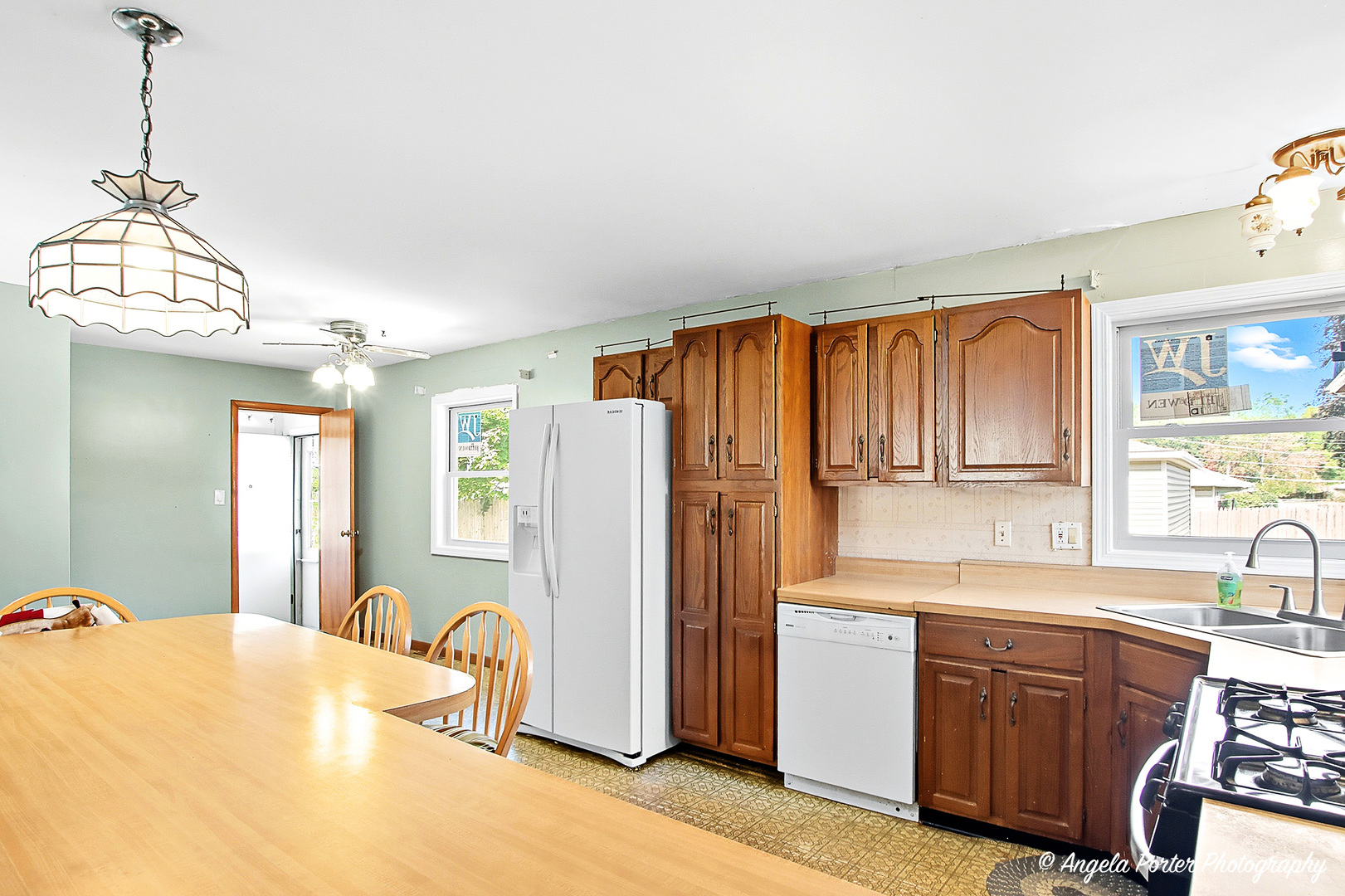 1810 21st Street, Zion, IL 60099