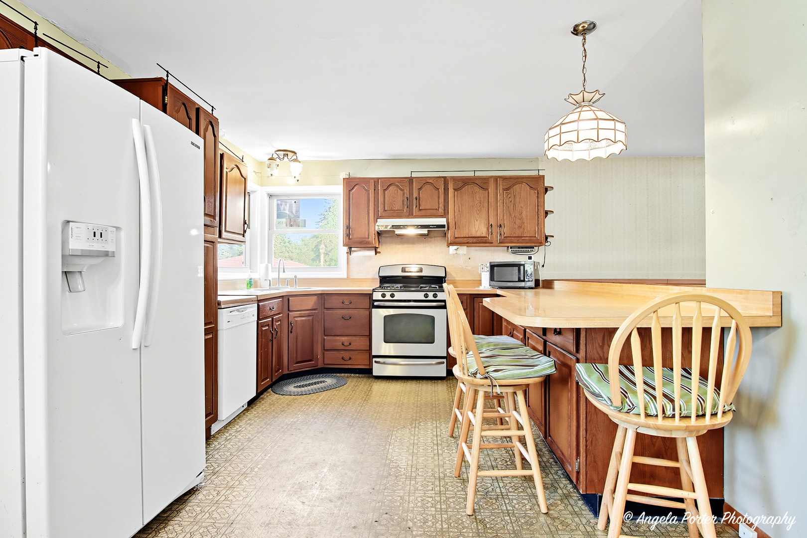 1810 21st Street, Zion, IL 60099