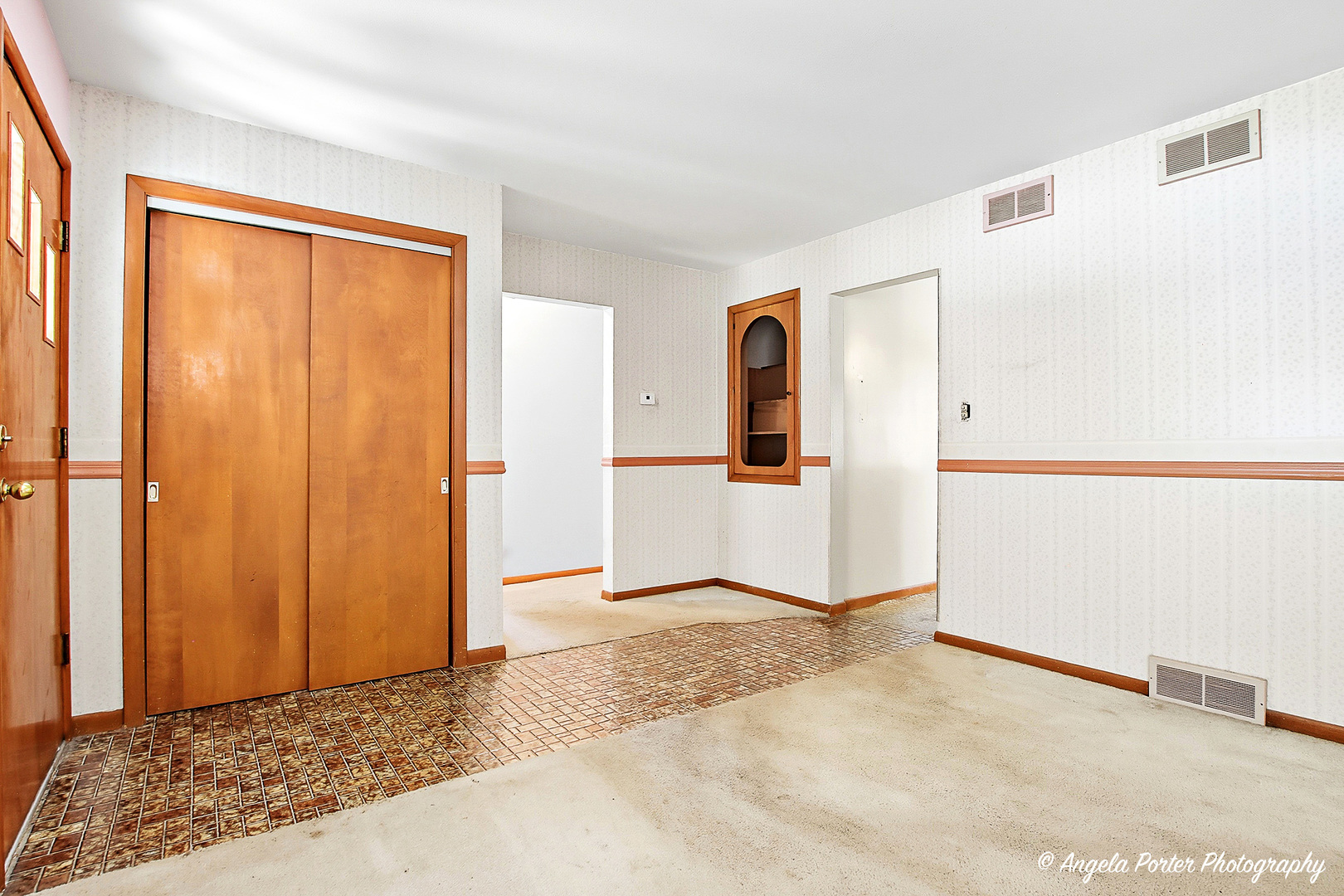 1810 21st Street, Zion, IL 60099
