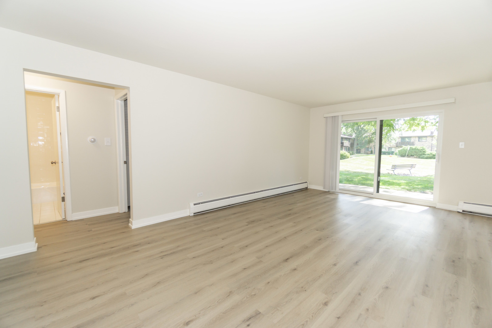 2640 N Windsor Drive #102, Arlington Heights, IL 60004