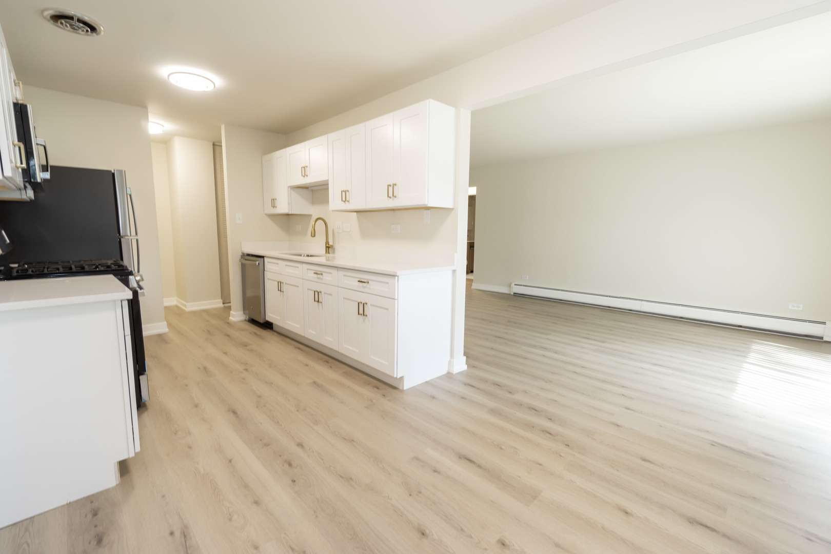 2640 N Windsor Drive #102, Arlington Heights, IL 60004