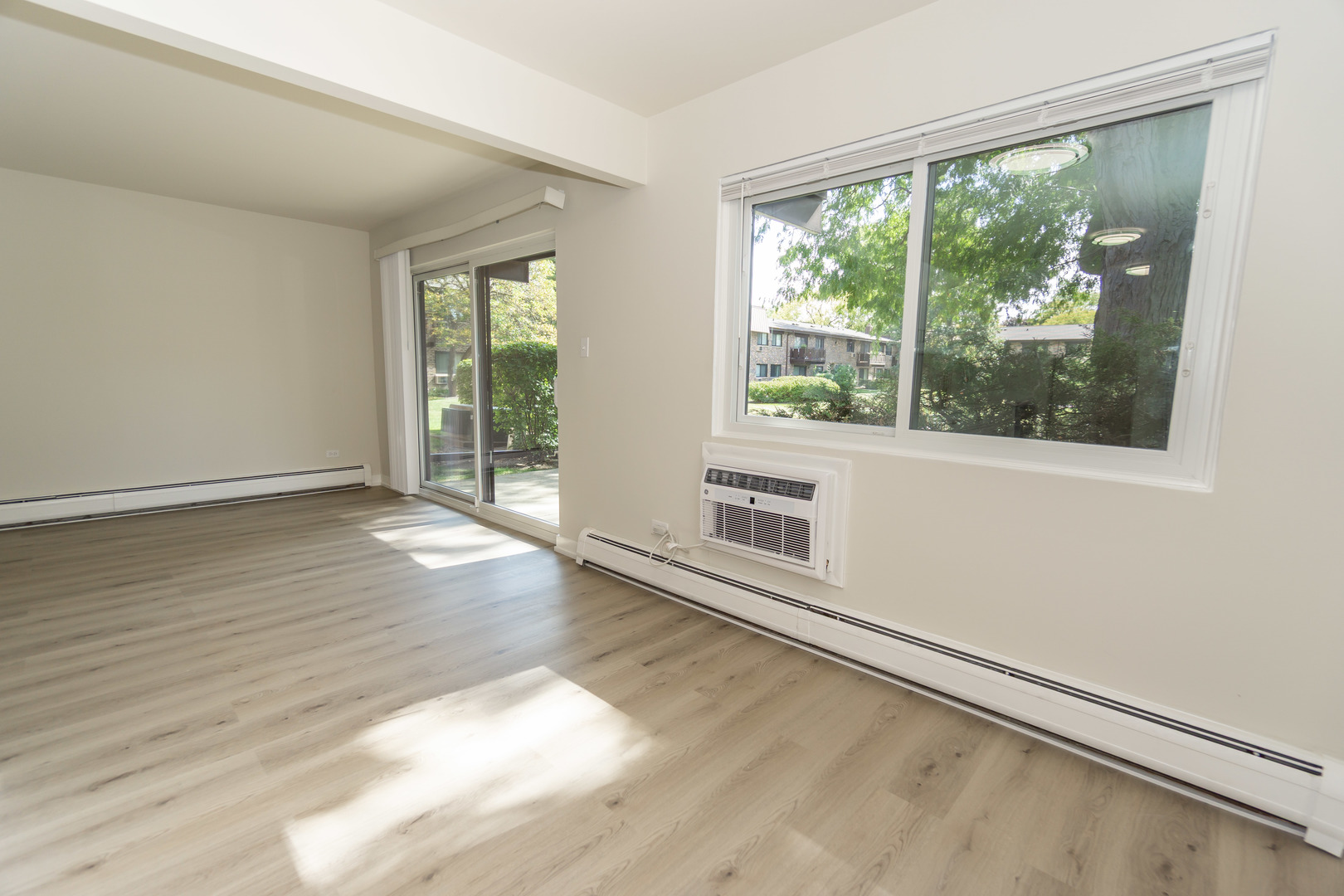 2640 N Windsor Drive #102, Arlington Heights, IL 60004