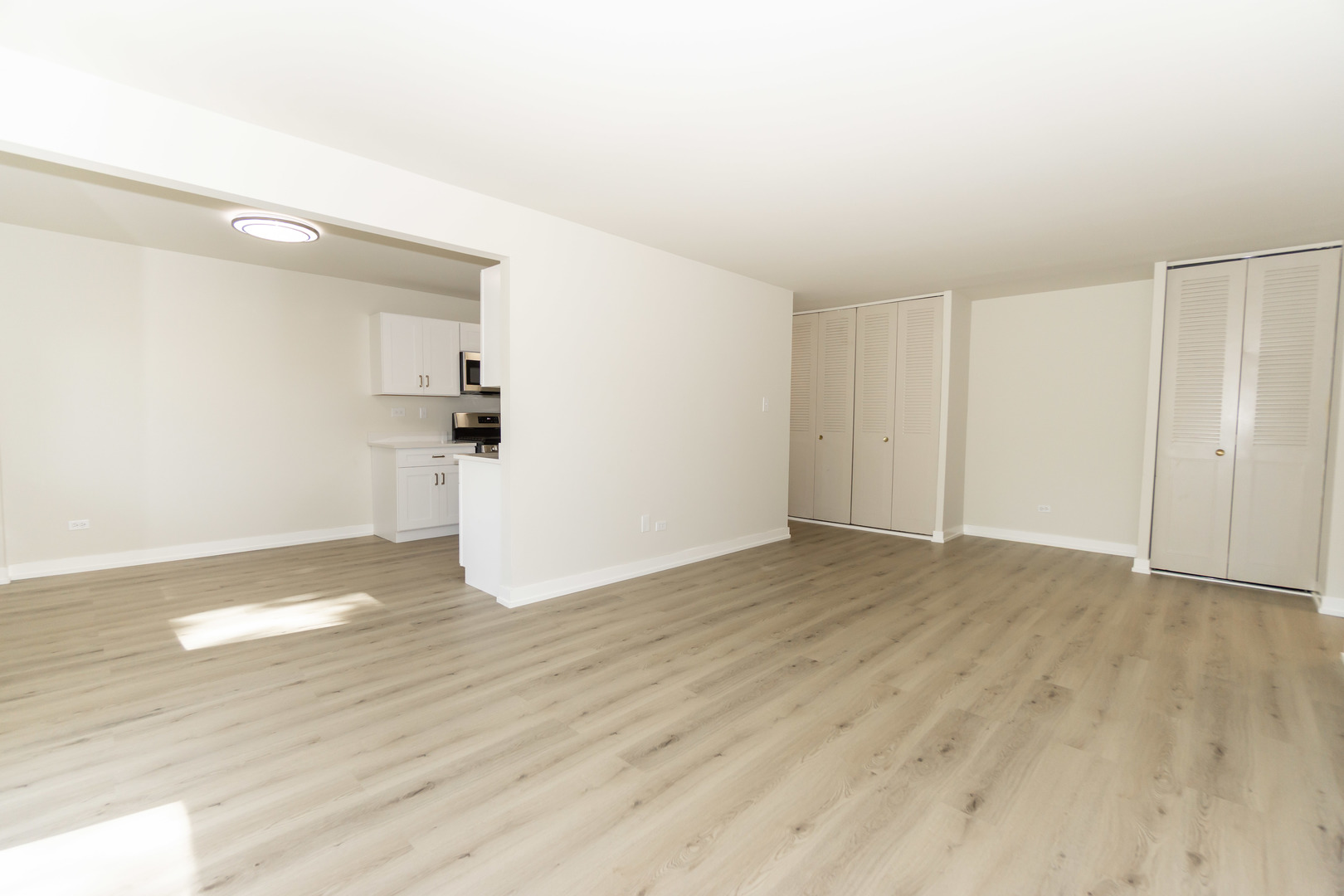 2640 N Windsor Drive #102, Arlington Heights, IL 60004