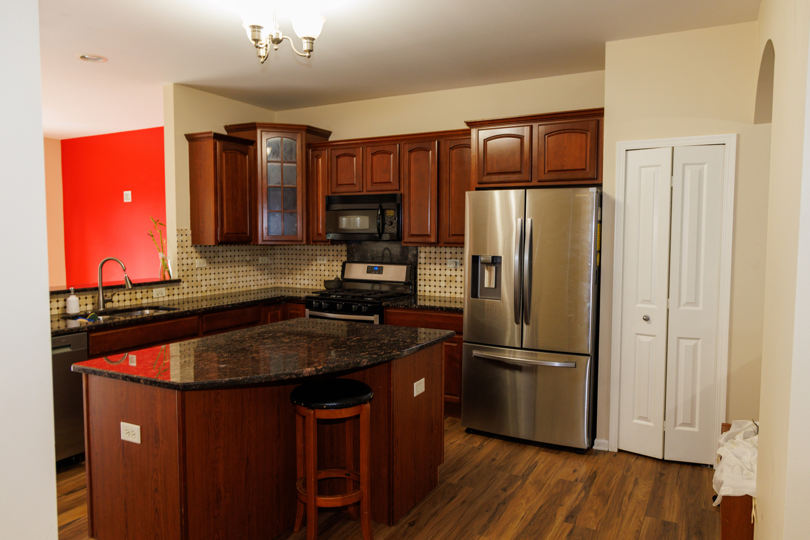 516 GROSVENOR Lane, Aurora, IL 60504