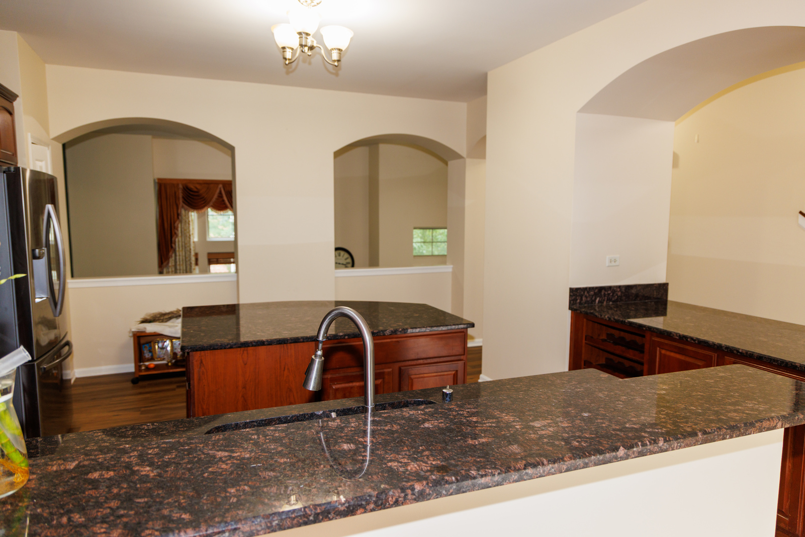 516 GROSVENOR Lane, Aurora, IL 60504
