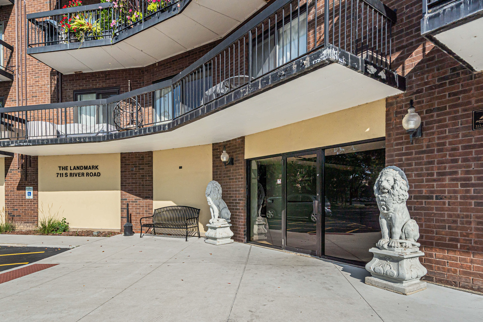 711 S RIVER Road #510, Des Plaines, IL 60016