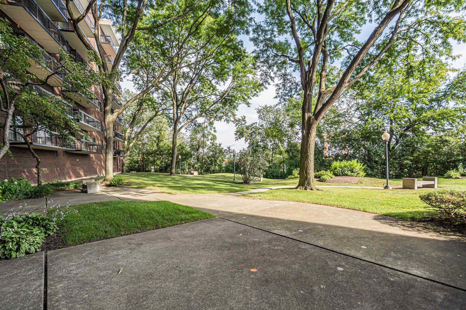 711 S RIVER Road #510, Des Plaines, IL 60016