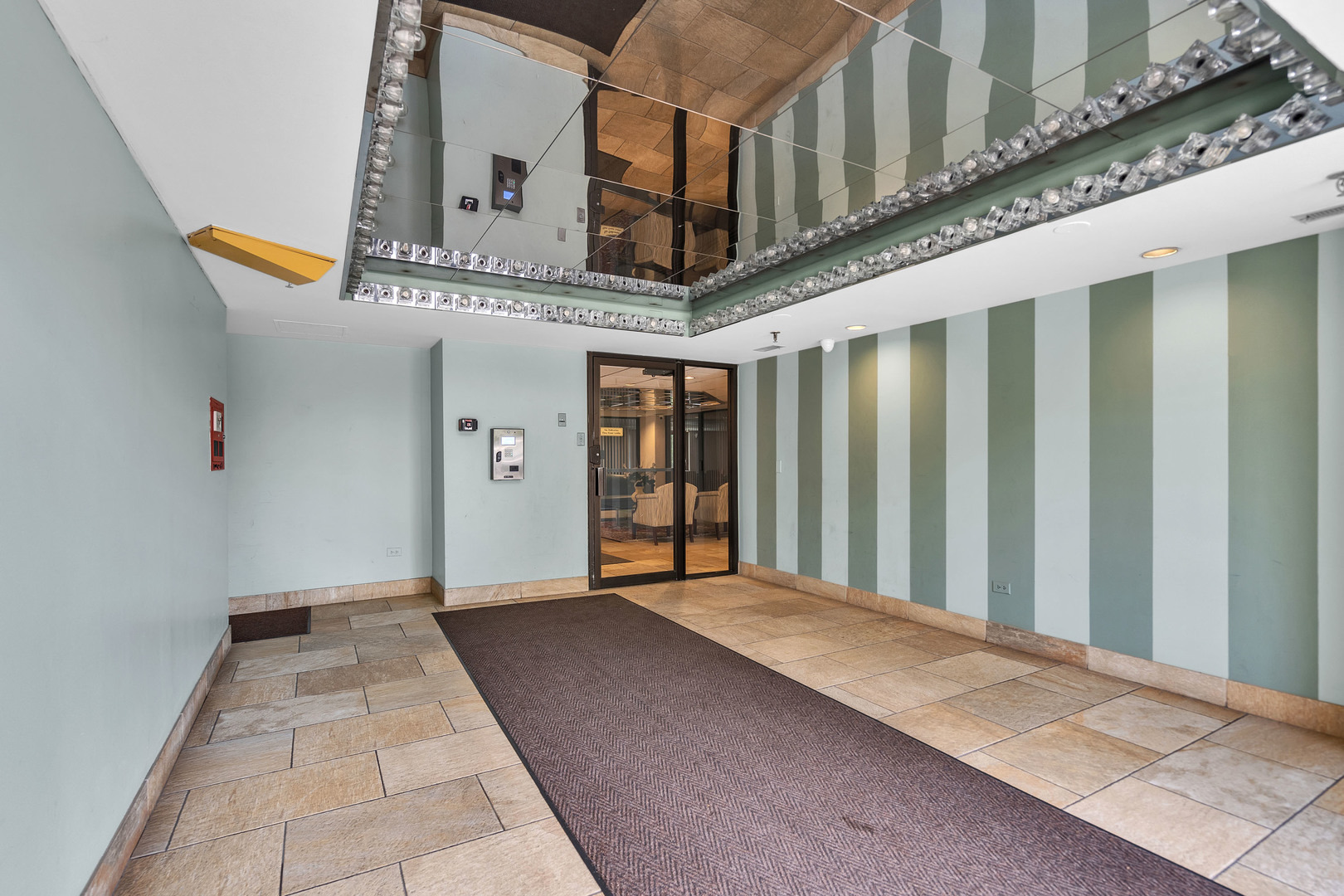 711 S RIVER Road #510, Des Plaines, IL 60016