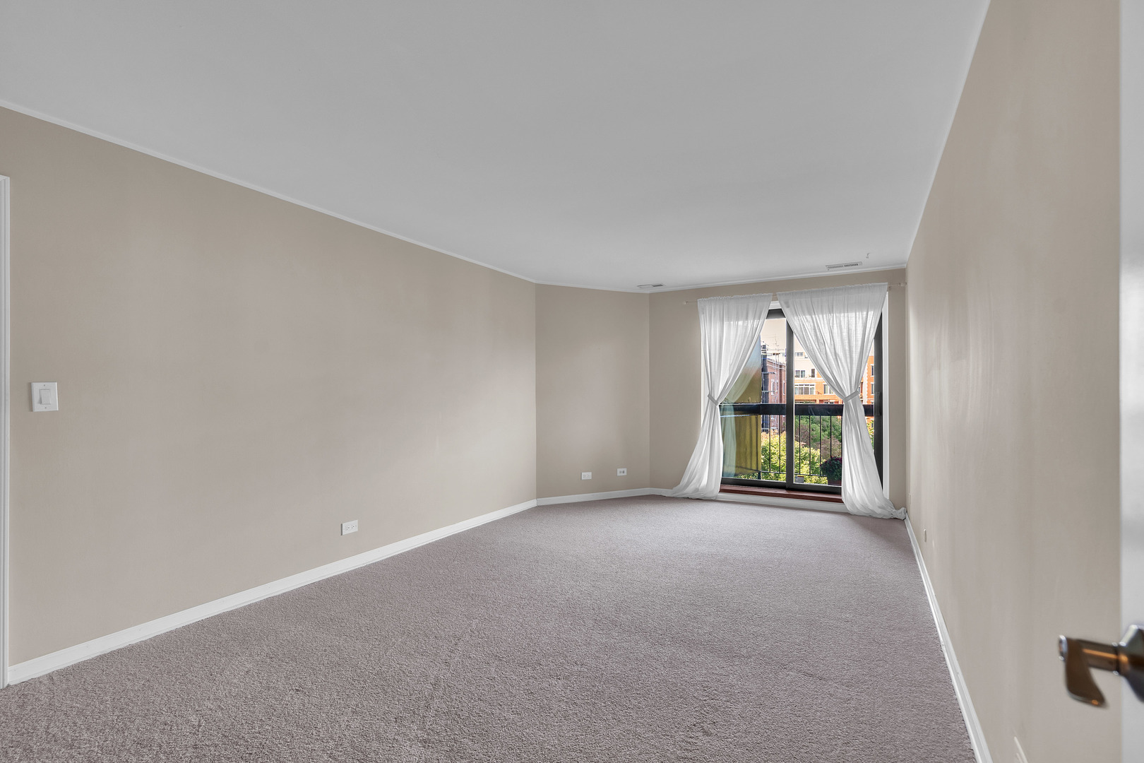 711 S RIVER Road #510, Des Plaines, IL 60016