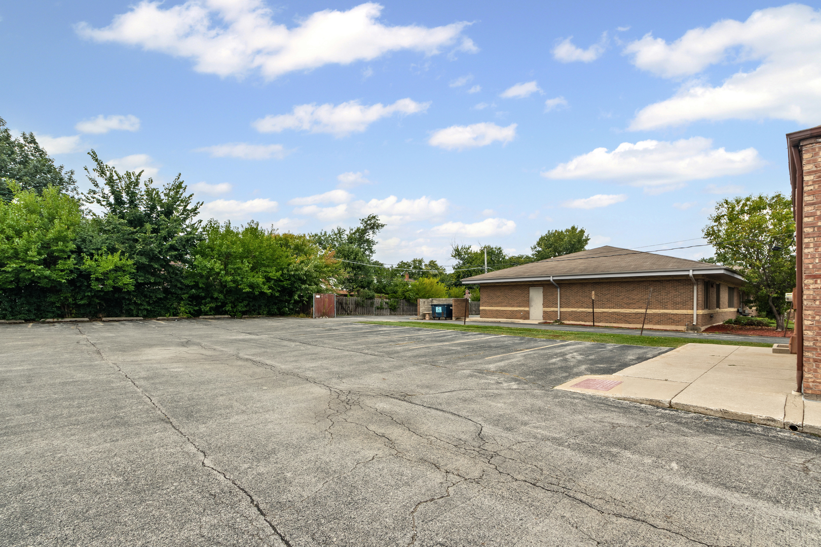 18646 Dixie Highway, Homewood, IL 60430