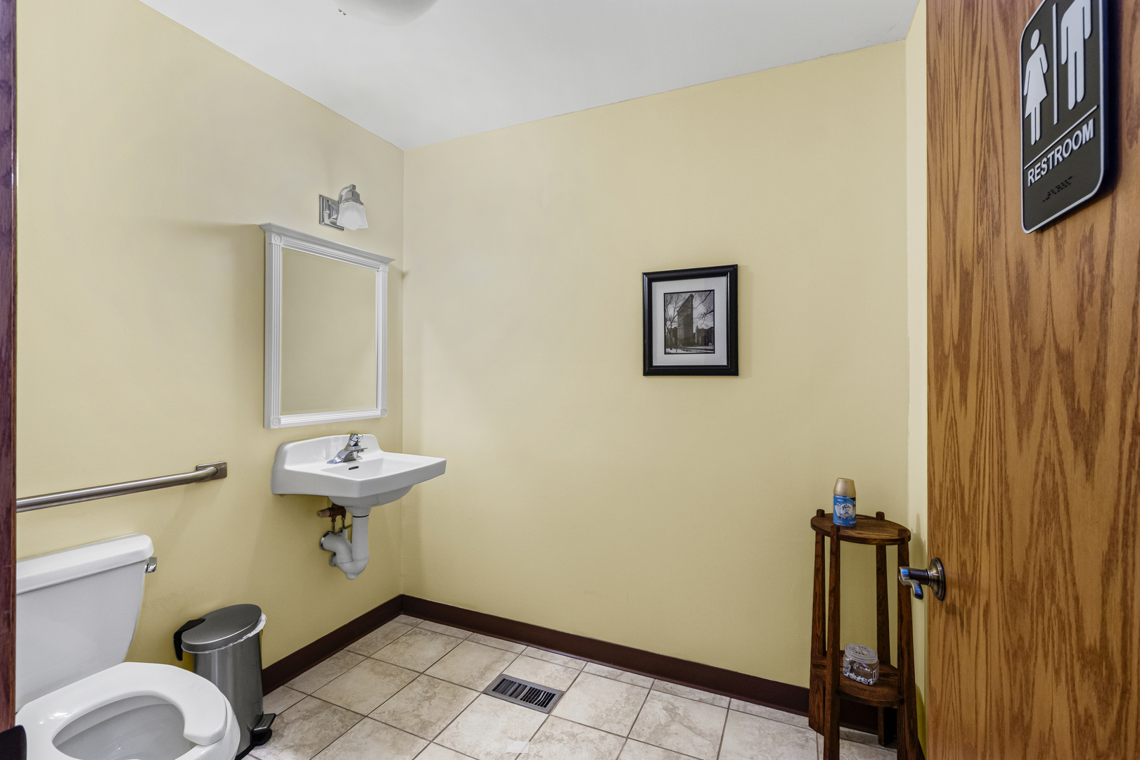 18646 Dixie Highway, Homewood, IL 60430