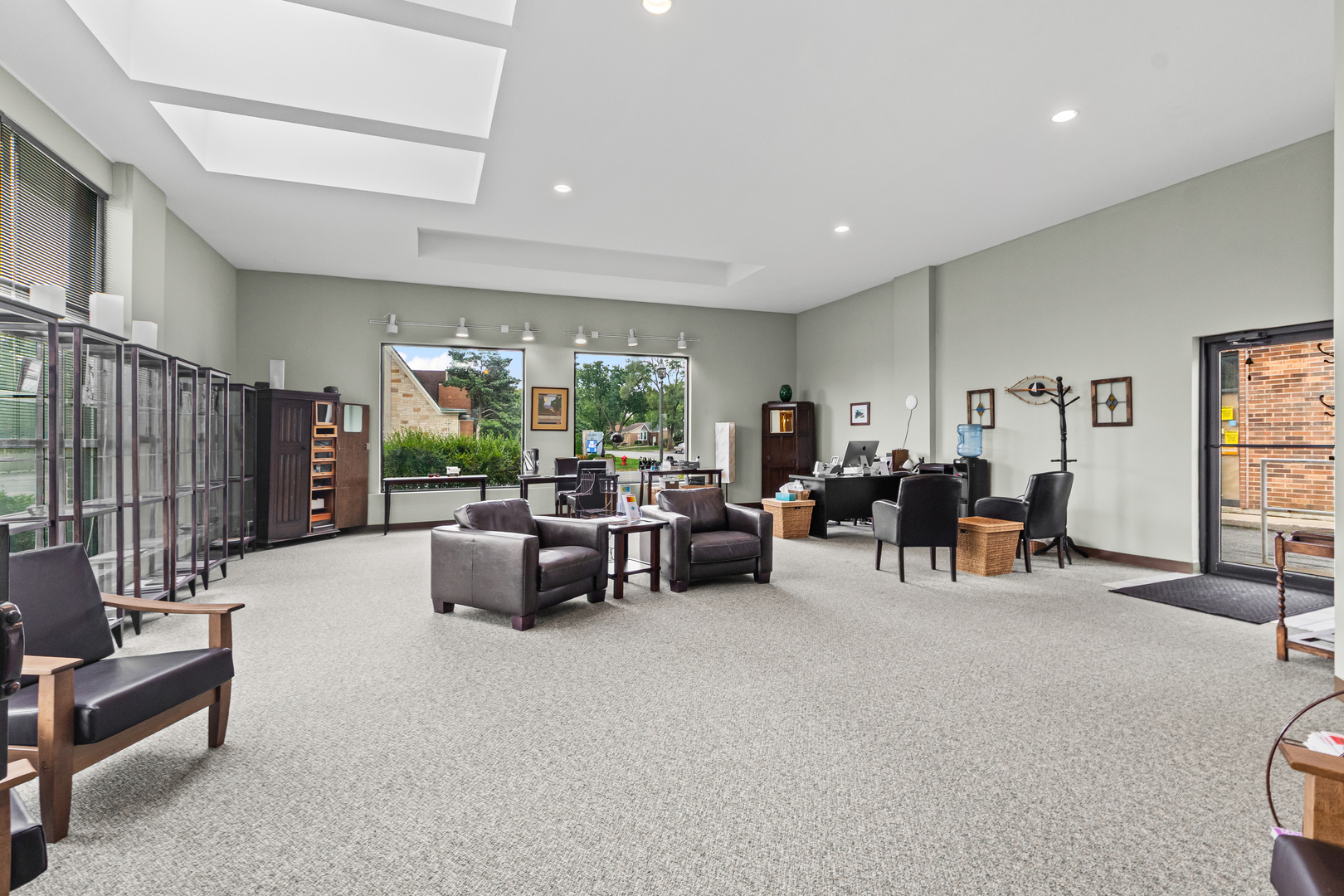 18646 Dixie Highway, Homewood, IL 60430