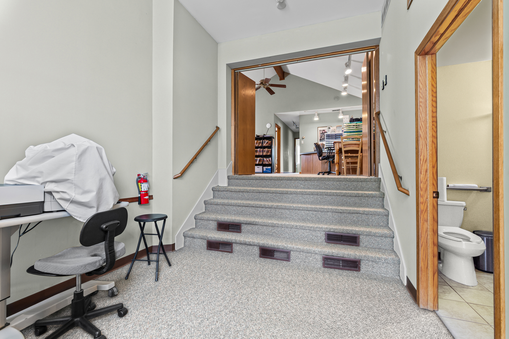 18646 Dixie Highway, Homewood, IL 60430