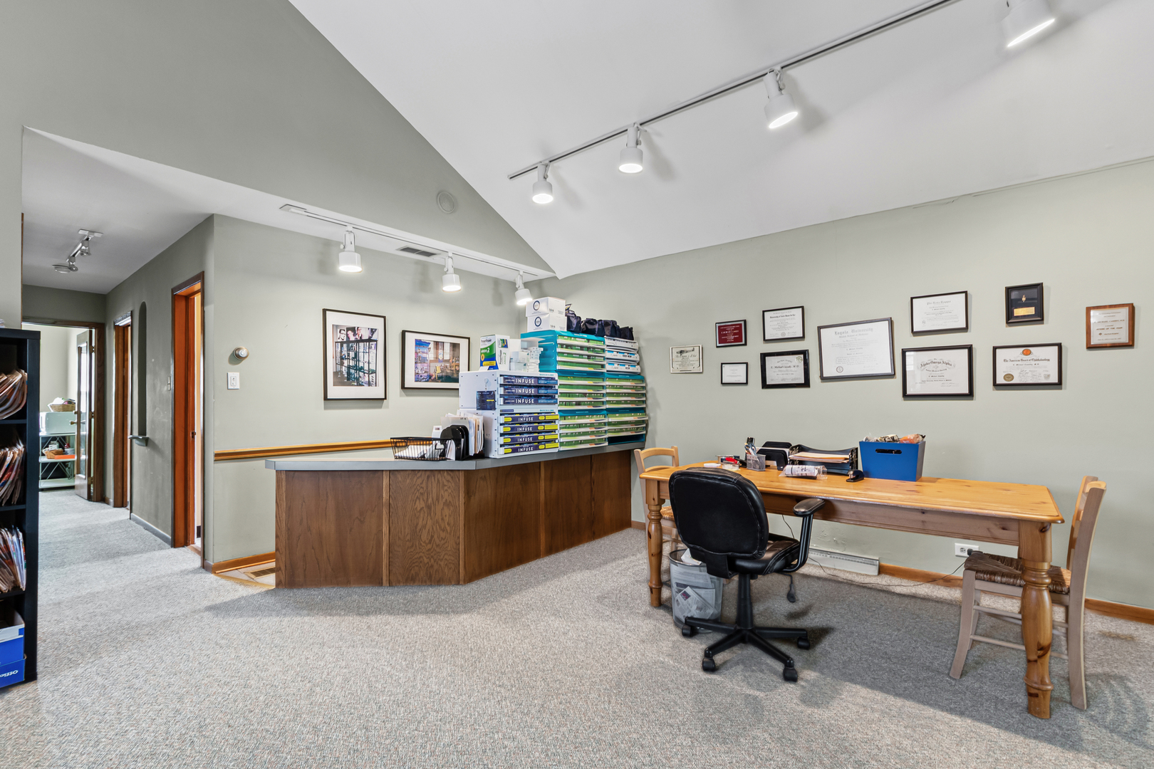 18646 Dixie Highway, Homewood, IL 60430