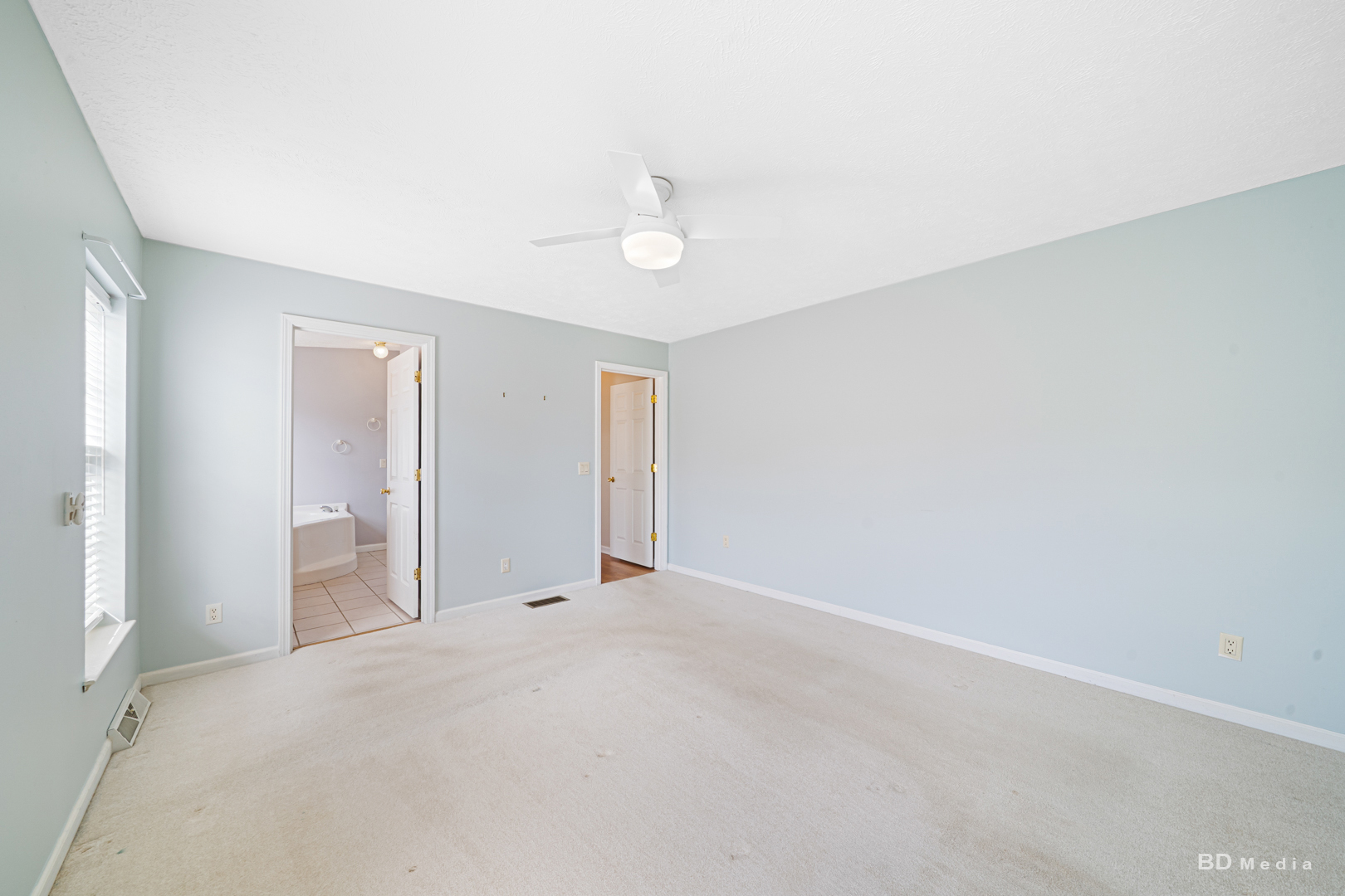22942 S Glen Eagle Drive, Frankfort, IL 60423