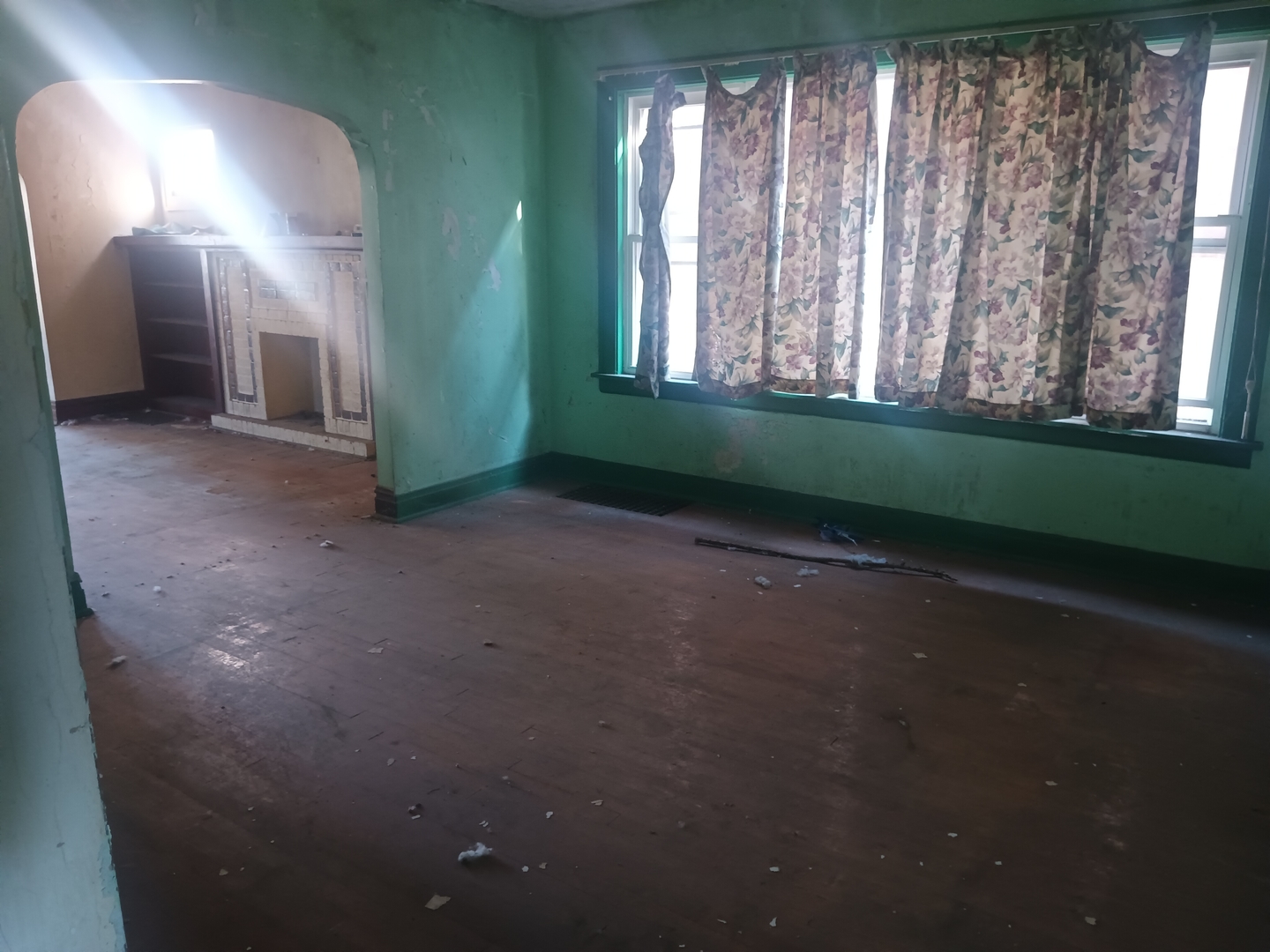 13910 S Edbrooke Avenue, Riverdale, IL 60827