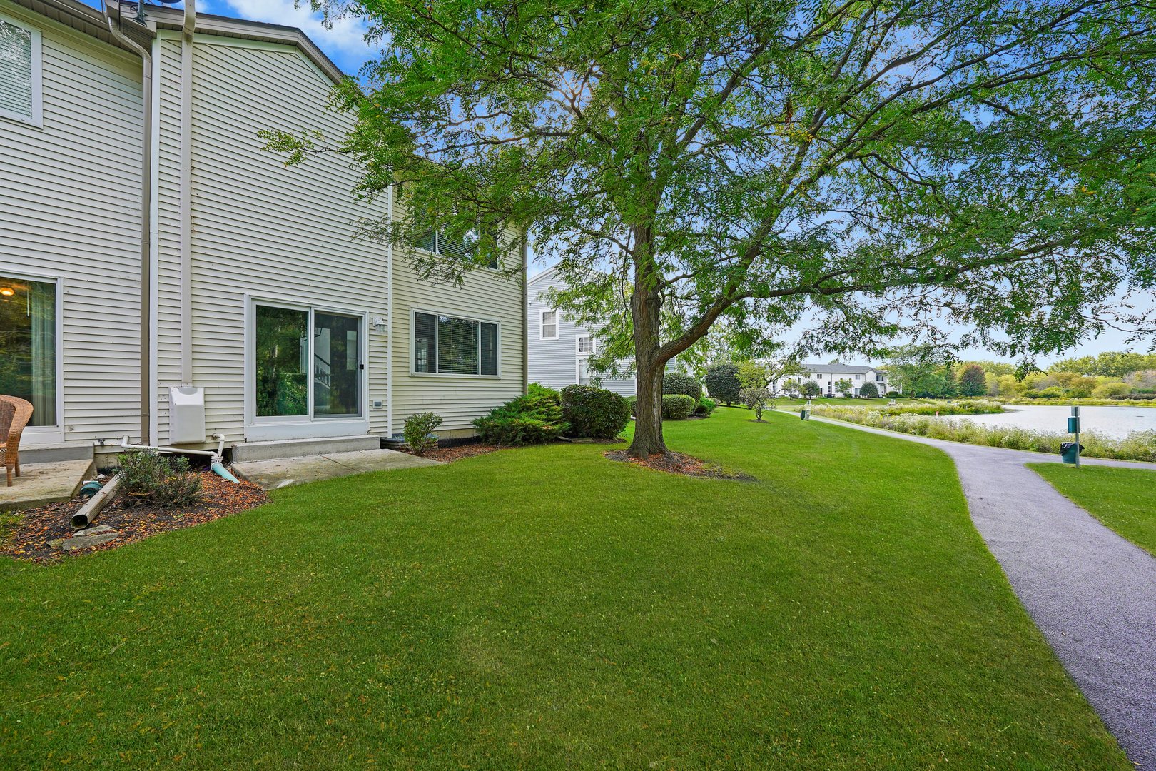 2468 Reflections Drive #2468, Aurora, IL 60502