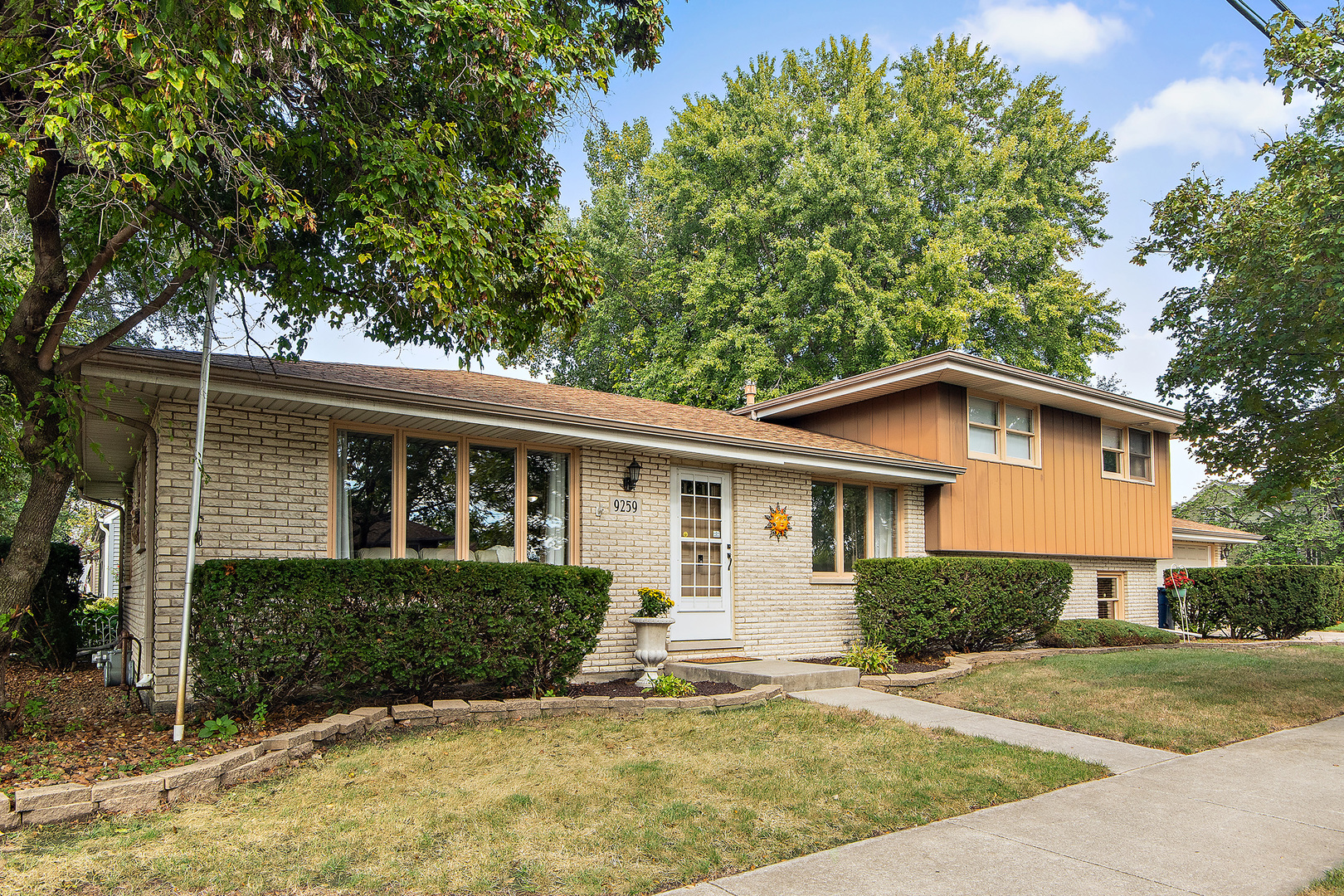 9259 Ridgeland Avenue, Oak Lawn, IL 60453