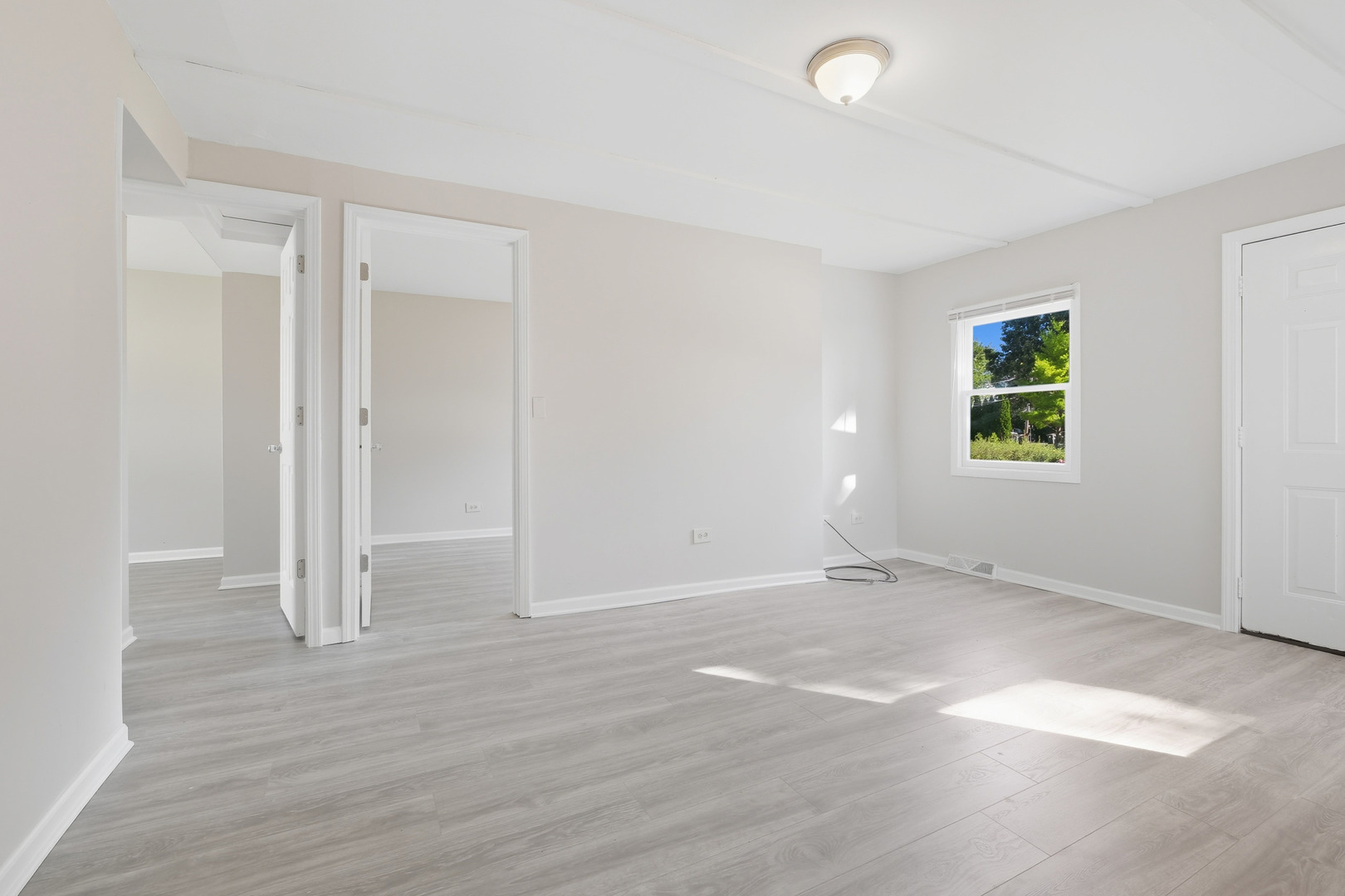 1218 Sunnyside Court, Round Lake Beach, IL 60073