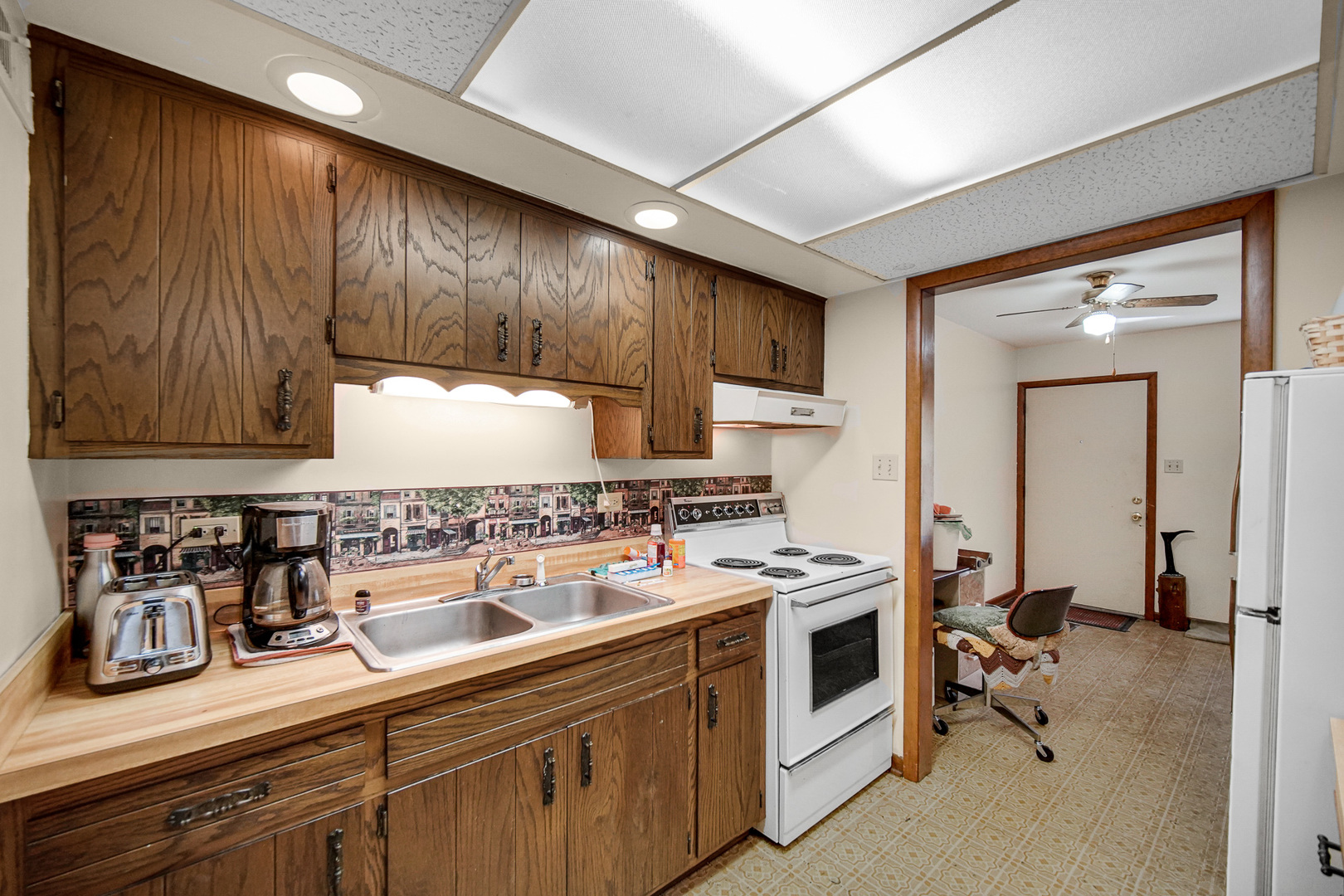 2513 Ridge Road, Lansing, IL 60438