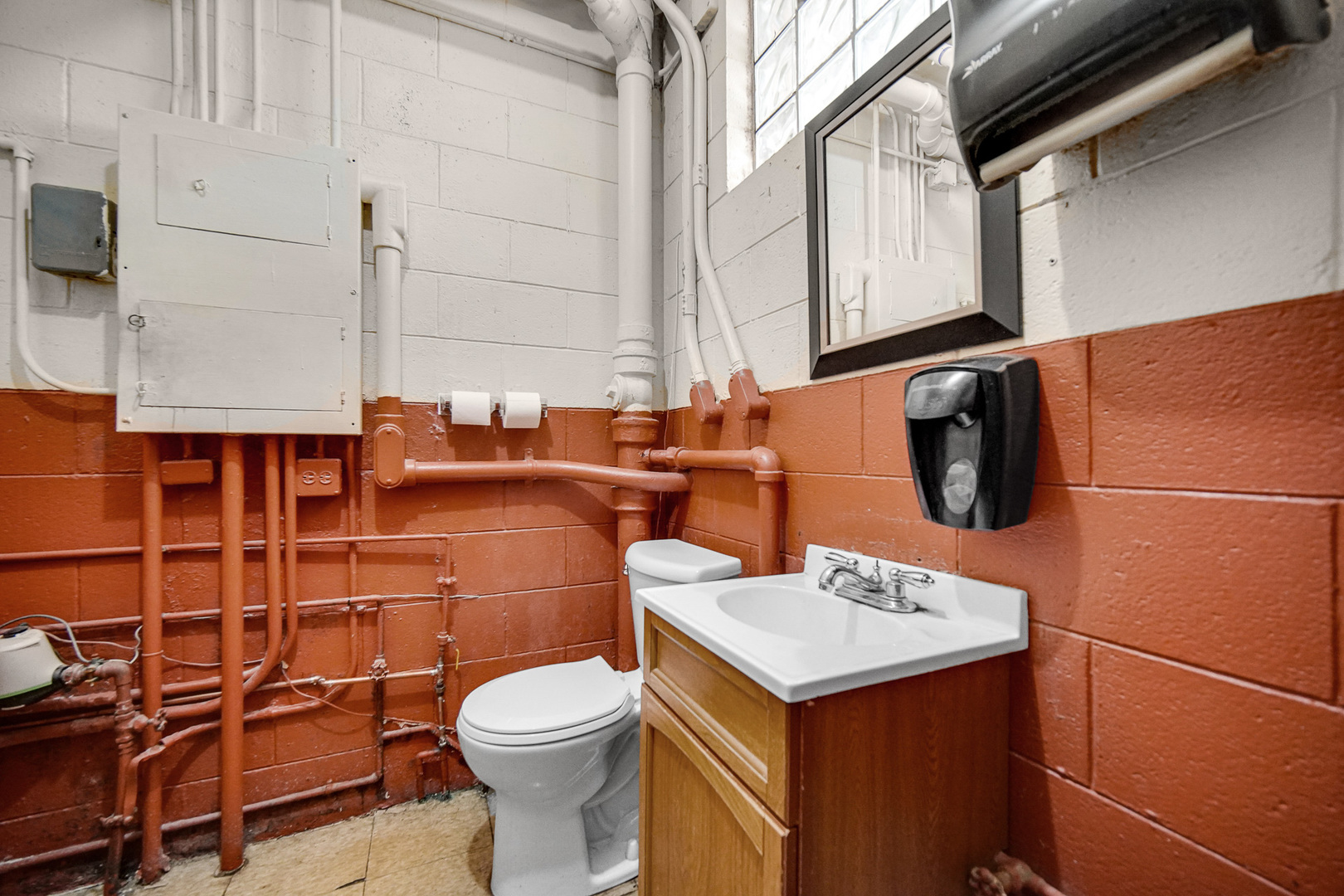 2513 Ridge Road, Lansing, IL 60438