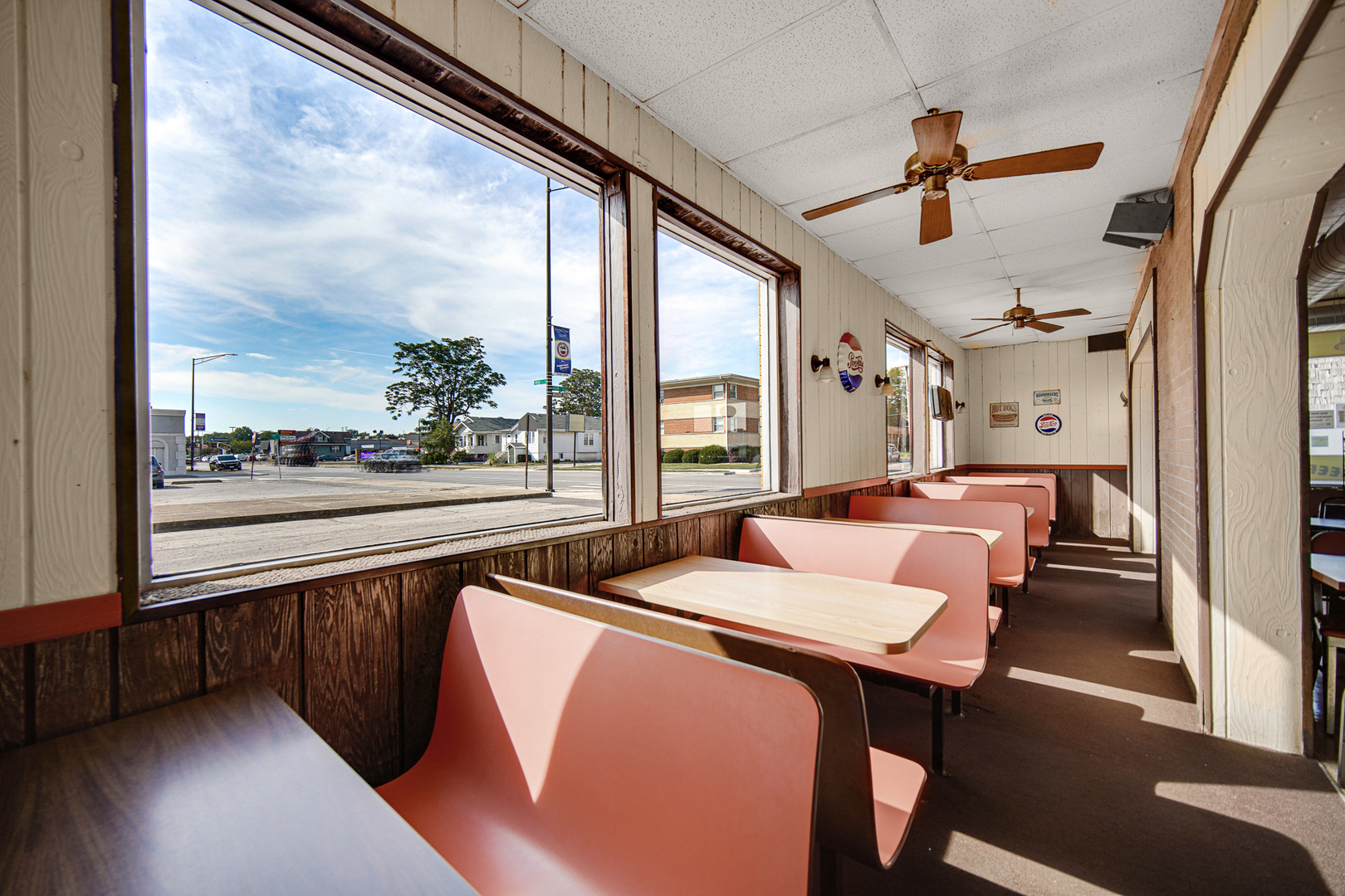 2513 Ridge Road, Lansing, IL 60438