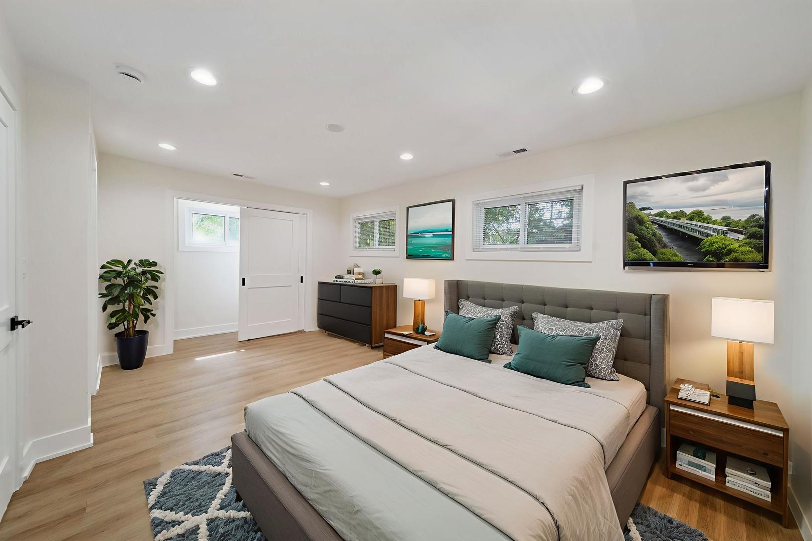 106 E 22nd Street, Lombard, IL 60148