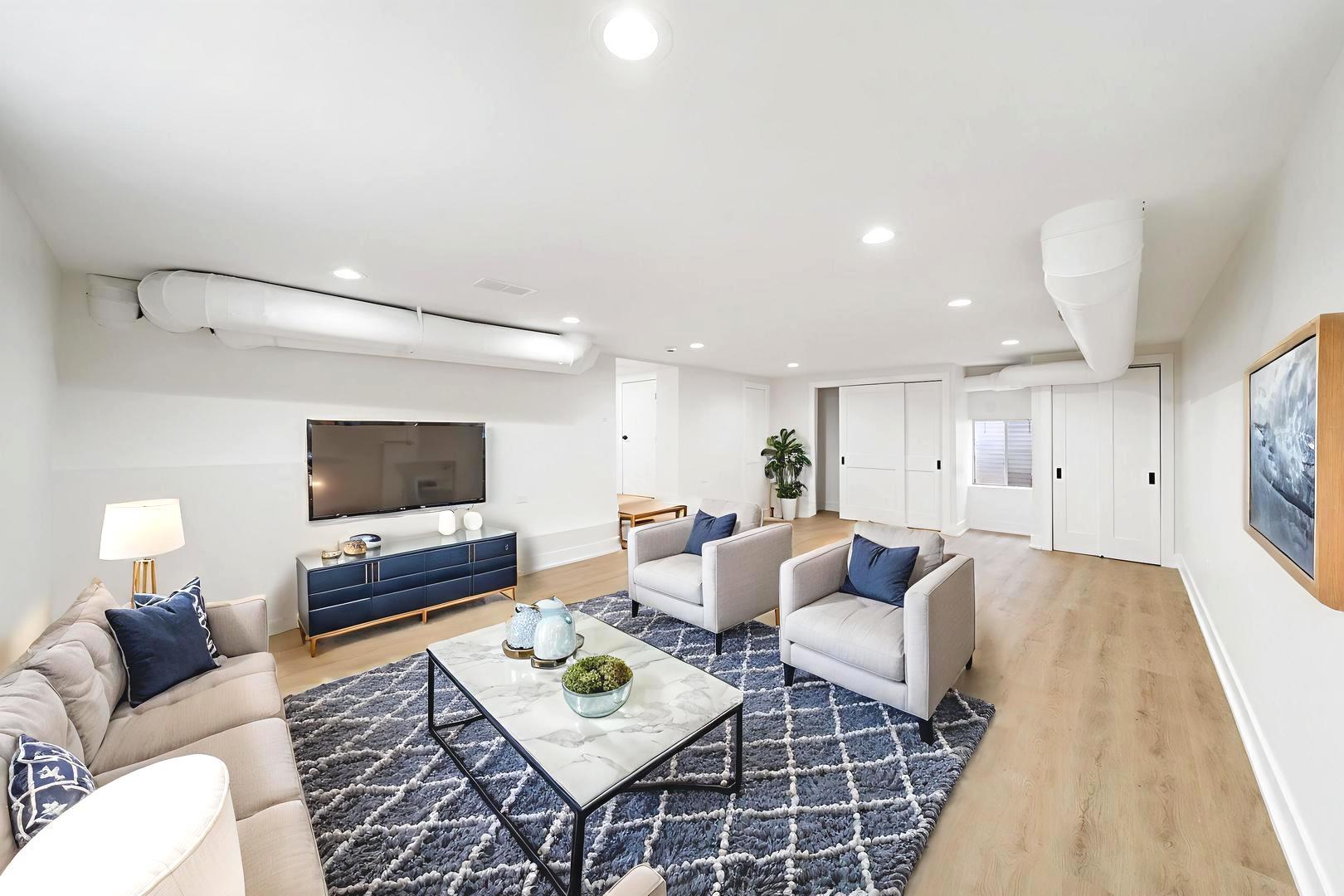 106 E 22nd Street, Lombard, IL 60148